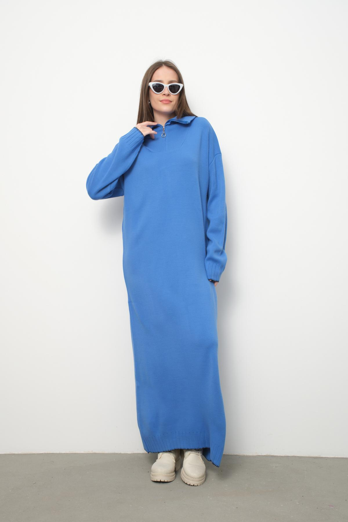 Wholesale Women Blue Zip-Neck Knitted Maxi Dresses 710108