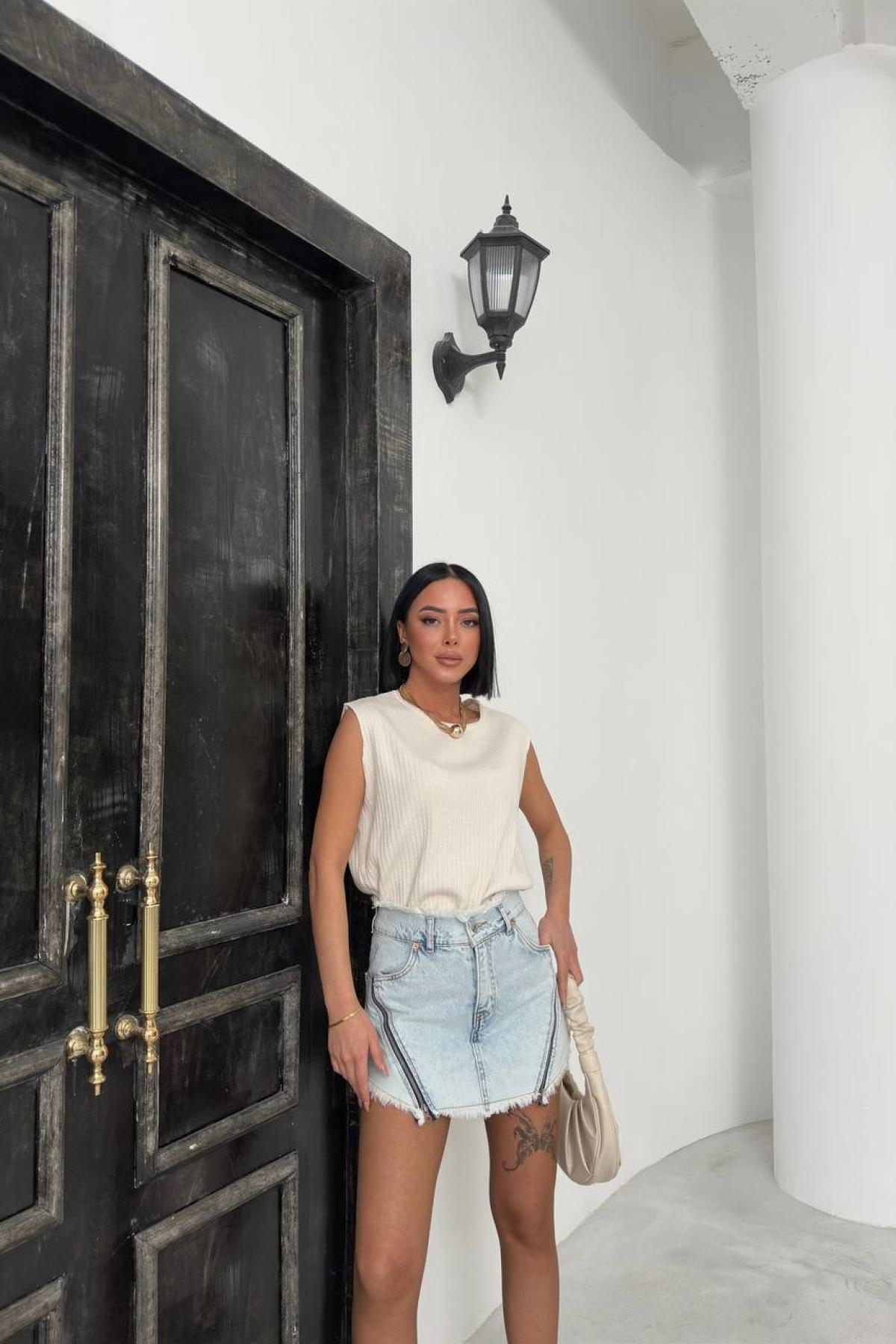 Wholesale Women Blue Zipper Shorts Skirt 732089