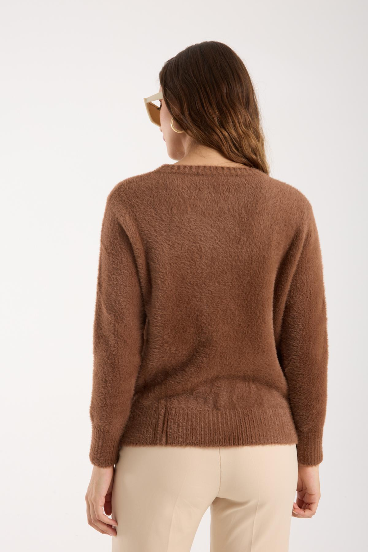 Wholesale Women Brown Crew-Neck Knit Blouse with Beaded Embroidery 738903