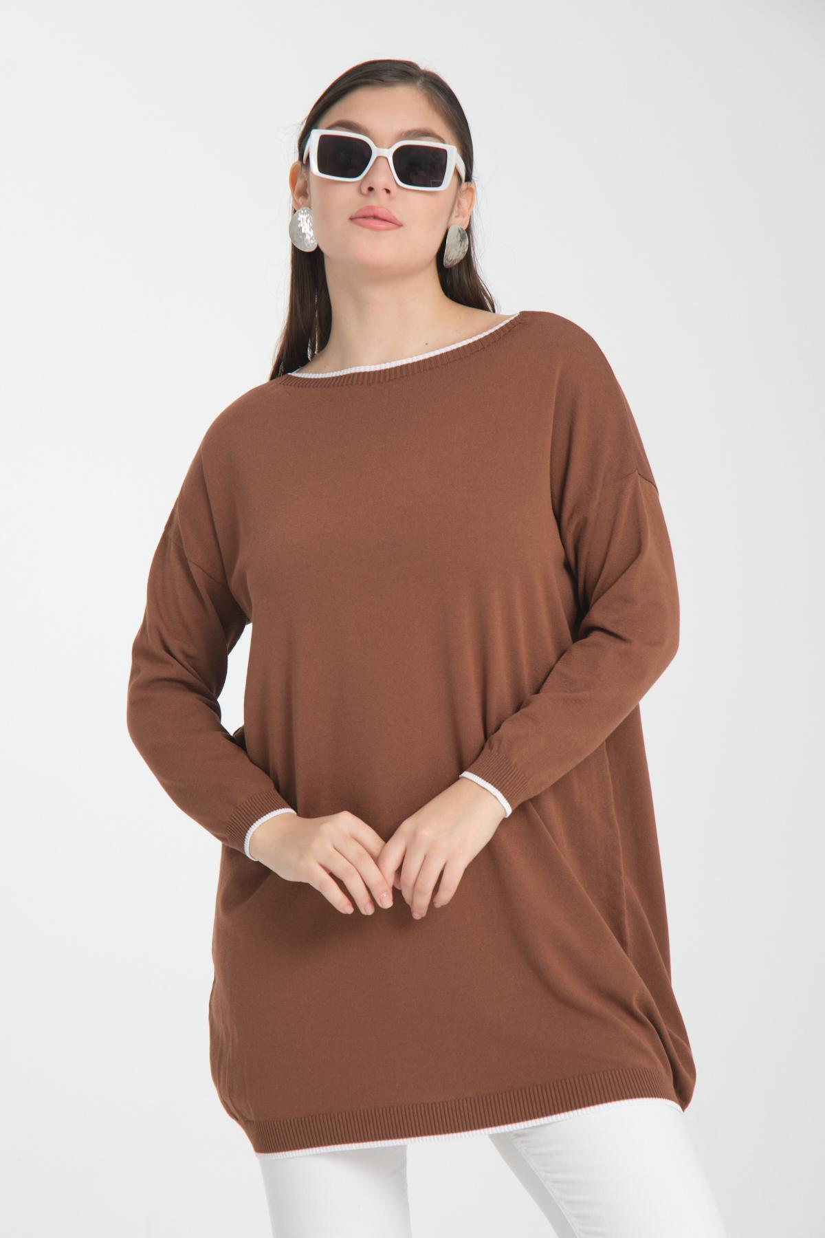 Wholesale Women Brown Garnished Boat Neck Knit Blouse 722659