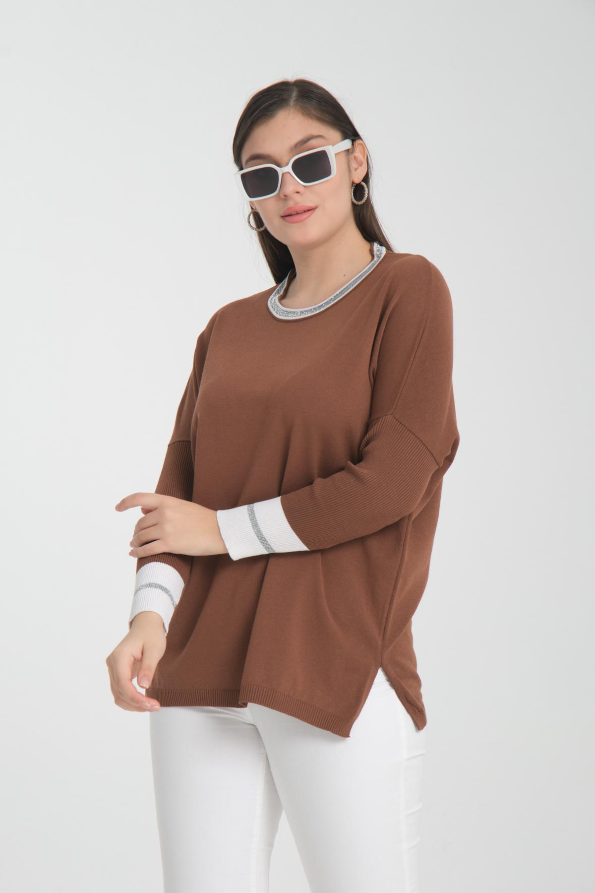 Wholesale Women Brown Glitter Garnished Crew Neck Knit Blouse with Side Slits 722651