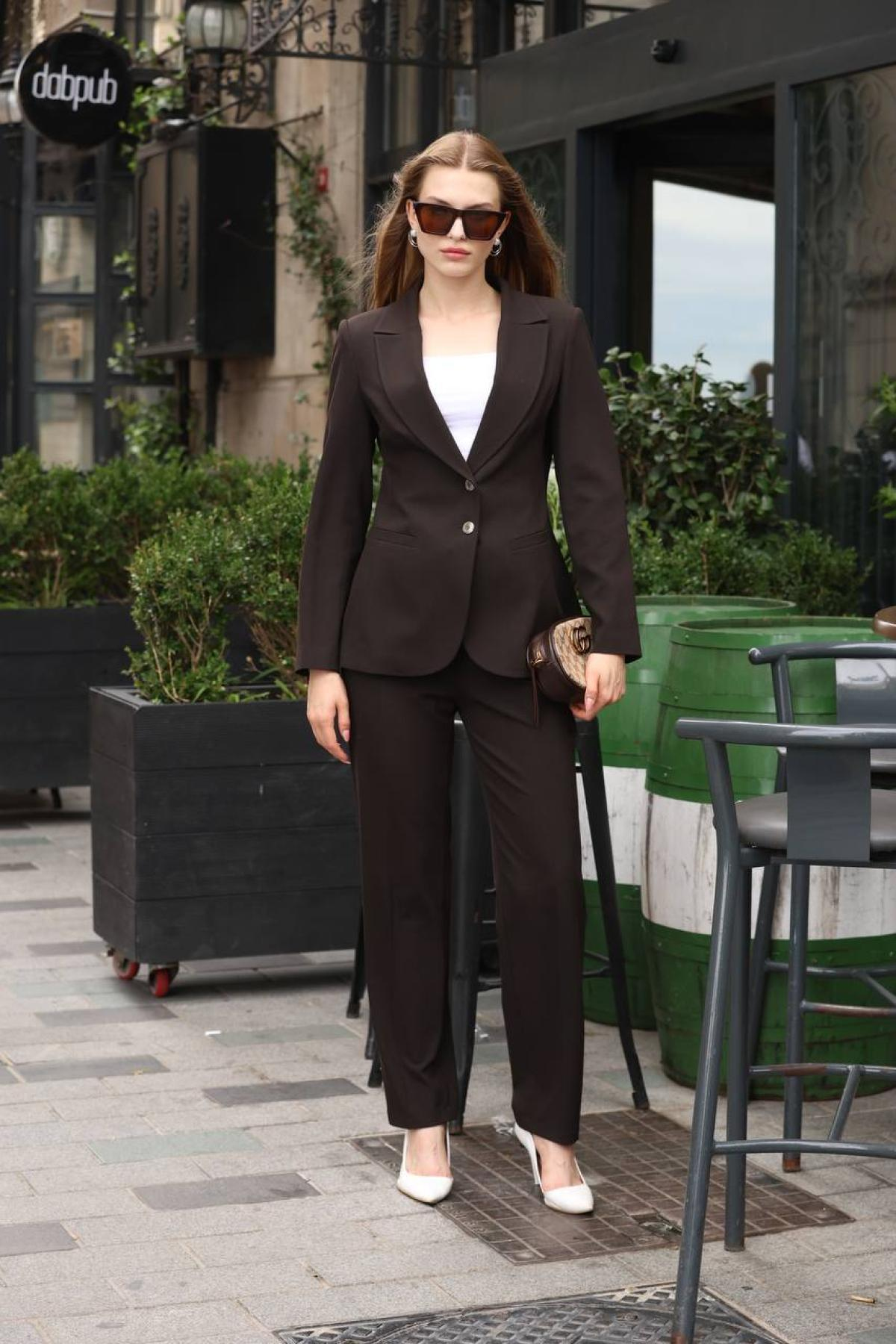 Wholesale Women Brown Two Piece Suit Blazer and Pants Set 718288