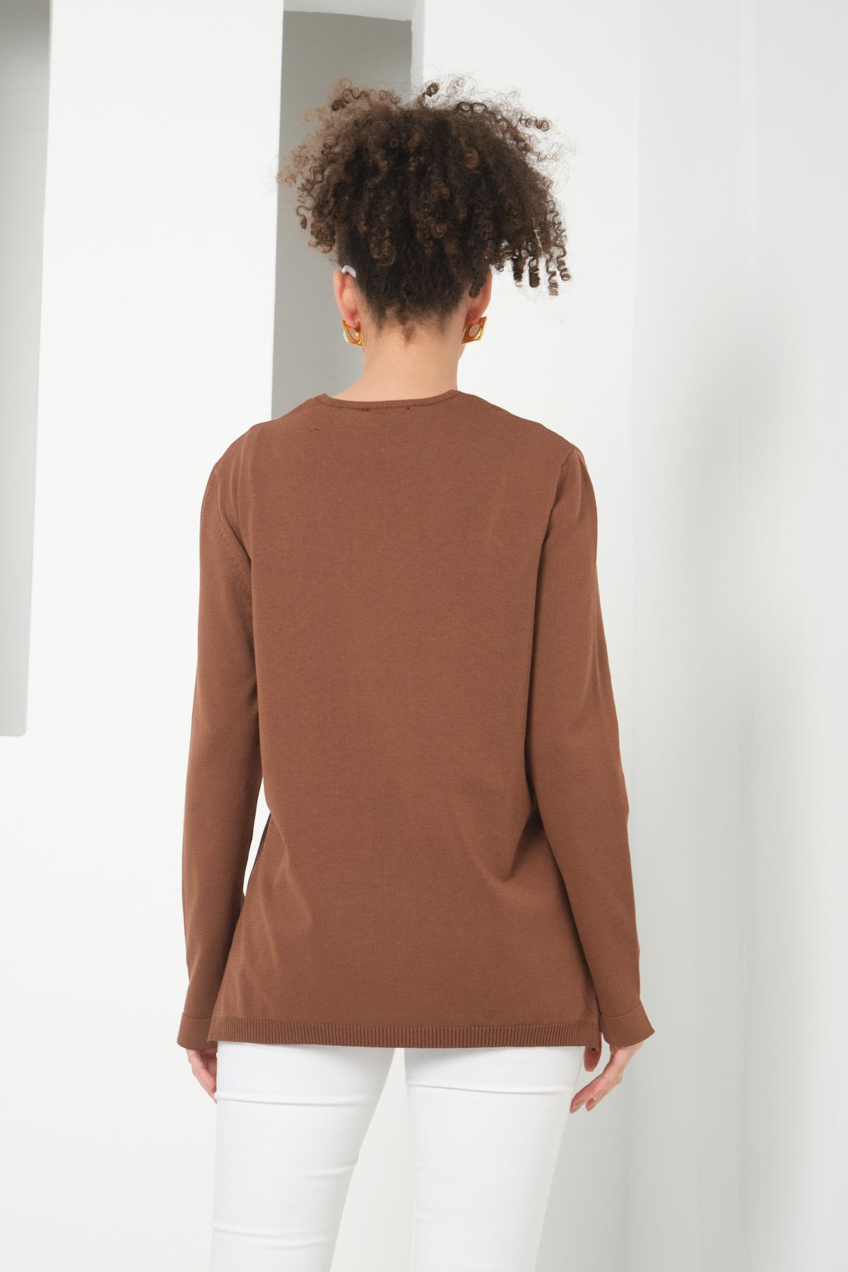 Wholesale Women Brown V-Neck Cut-Out Knit Blouse with Side Slits 724808