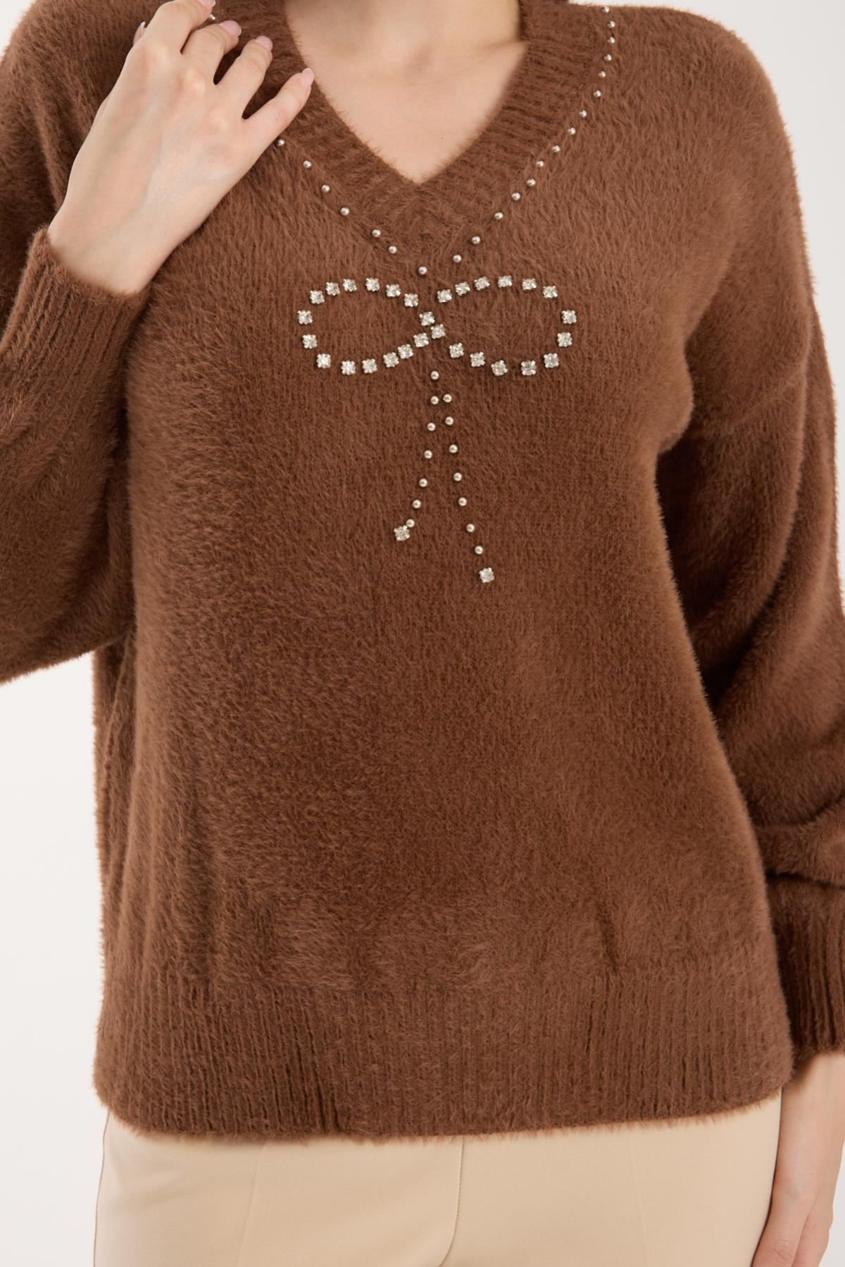 Wholesale Women Brown V-Neck Knit Blouse with Rhinestone and Pearl Embellishments 738880