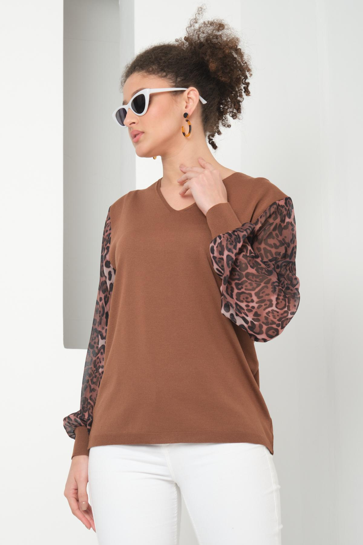 Wholesale Women Brown V Neck Knit Blouse with Chiffon Sleeves 724781