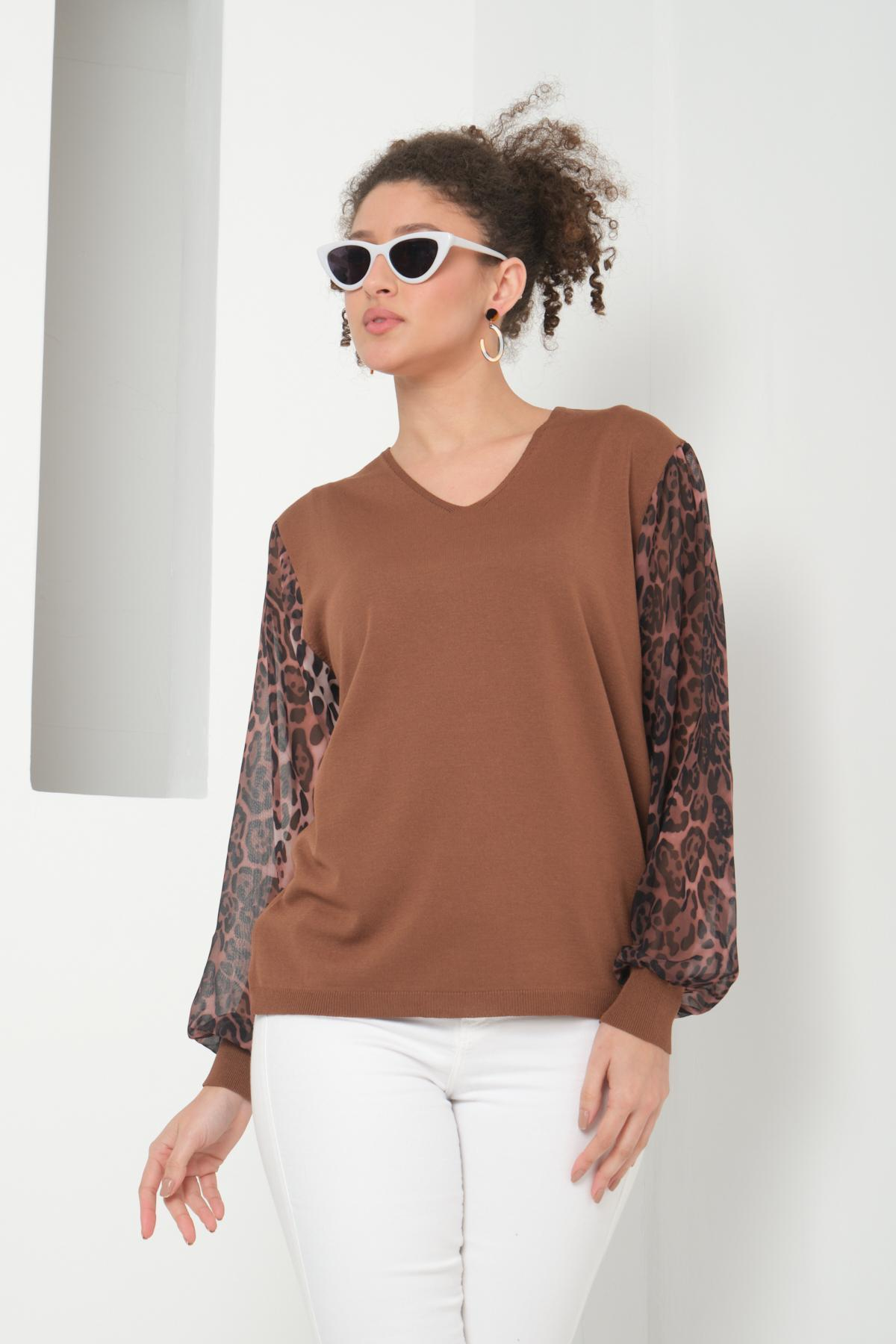 Wholesale Women Brown V Neck Knit Blouse with Chiffon Sleeves 724781