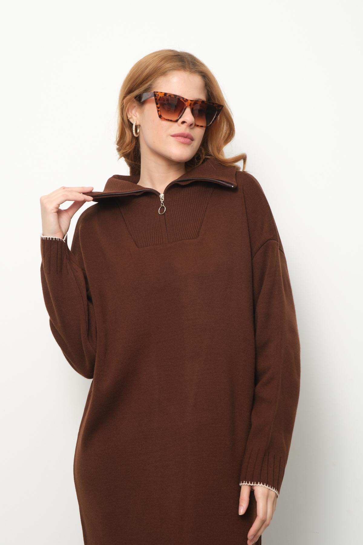 Wholesale Women Brown Zip-Neck Knitted Maxi Dresses 710111