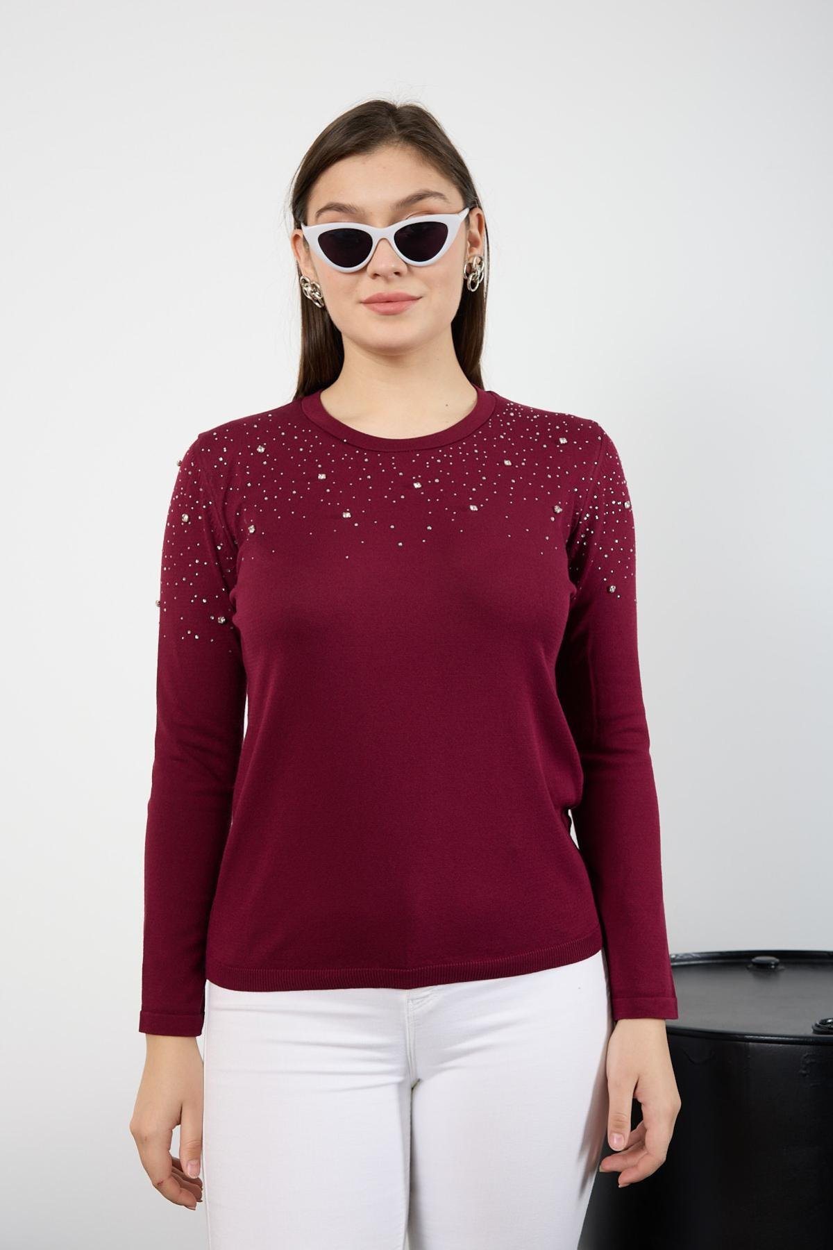 Wholesale Women Burgundy Crew Neck Knit Blouse Adorned with Rhinestones 725229