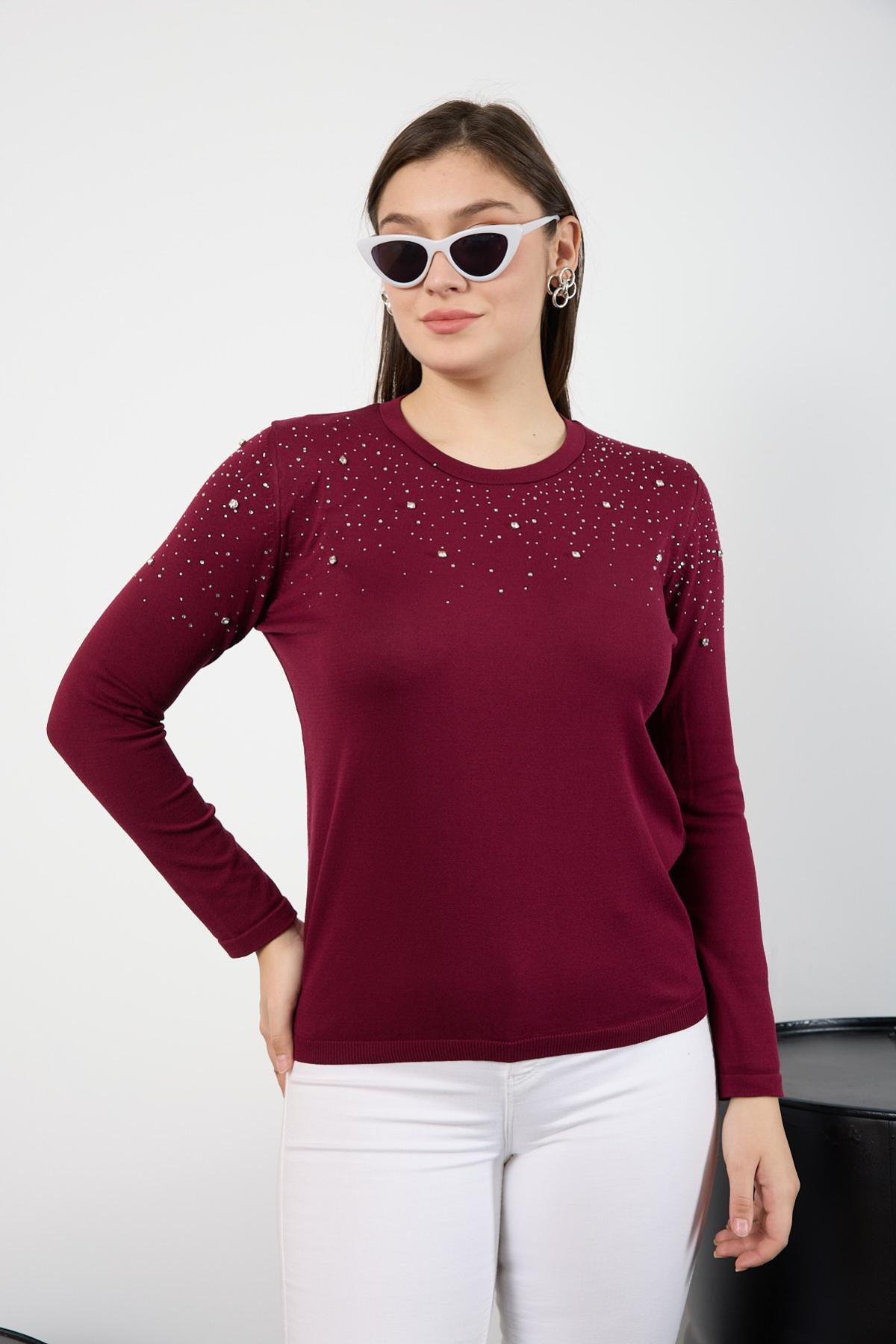 Wholesale Women Burgundy Crew Neck Knit Blouse Adorned with Rhinestones 725229