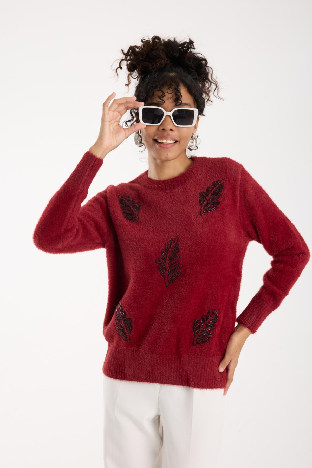 Wholesale Women Burgundy Crew-Neck Knit Blouse with Beaded Embroidery 738898