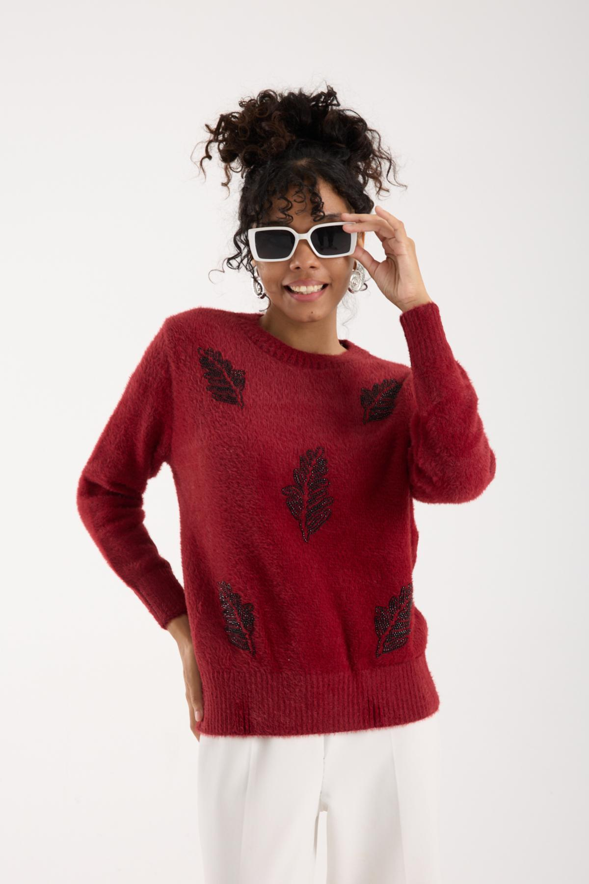 Wholesale Women Burgundy Crew-Neck Knit Blouse with Beaded Embroidery 738898
