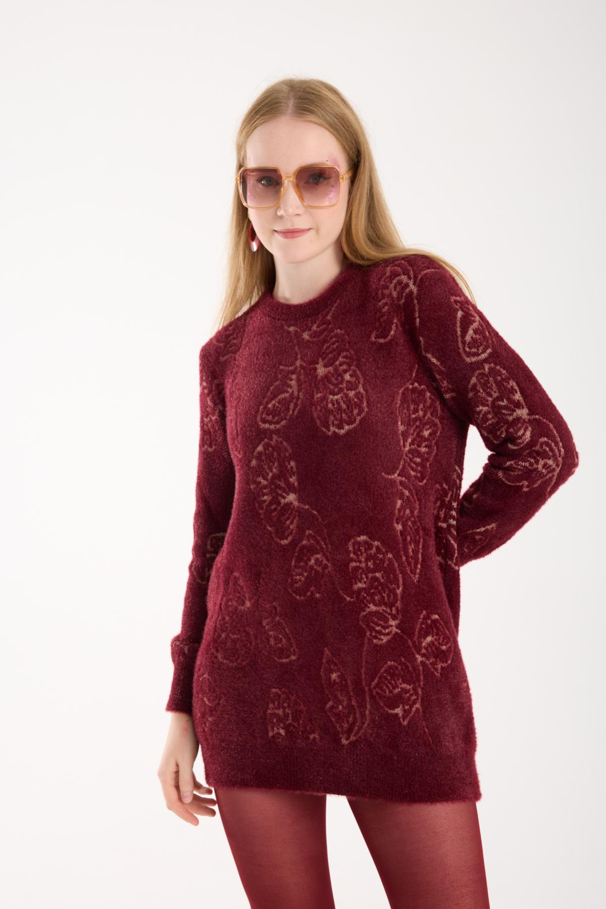 Wholesale Women Burgundy Crew-Neck Knit Blouse with Leaf Pattern 738877