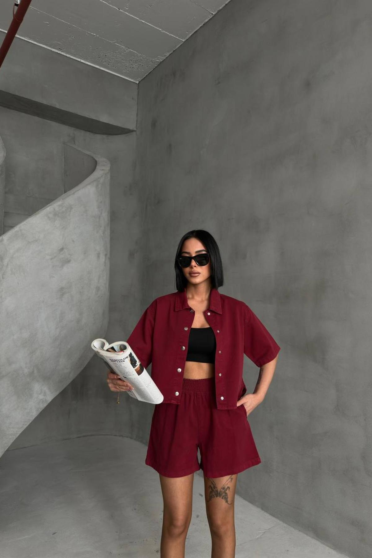 Wholesale Women Burgundy Denim Shorts Set 731167