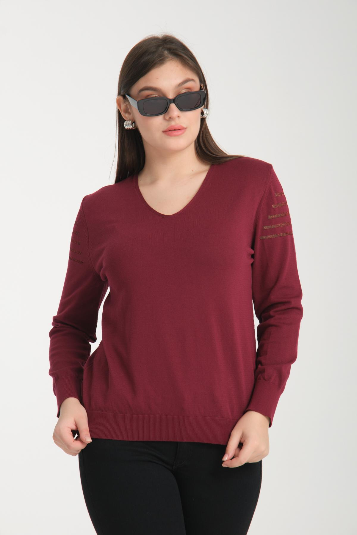 Wholesale Women Burgundy Glitter Garnished V Neck Knit Blouse 722620