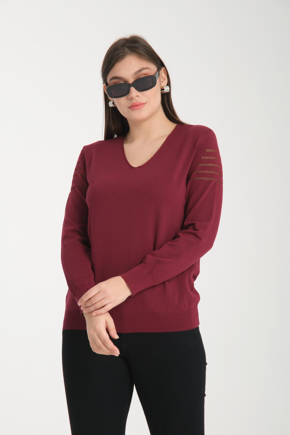 Wholesale Women Burgundy Glitter Garnished V Neck Knit Blouse 722620