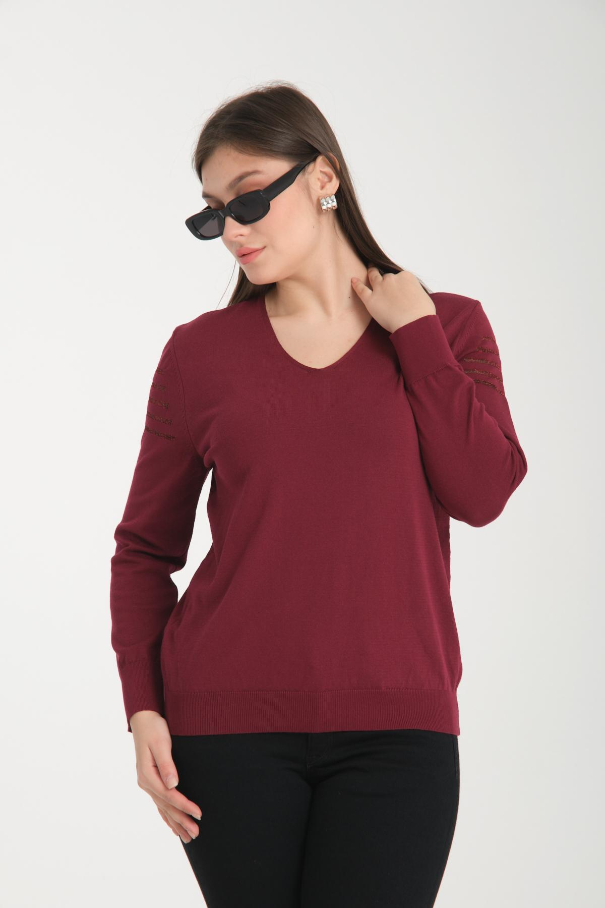 Wholesale Women Burgundy Glitter Garnished V Neck Knit Blouse 722620