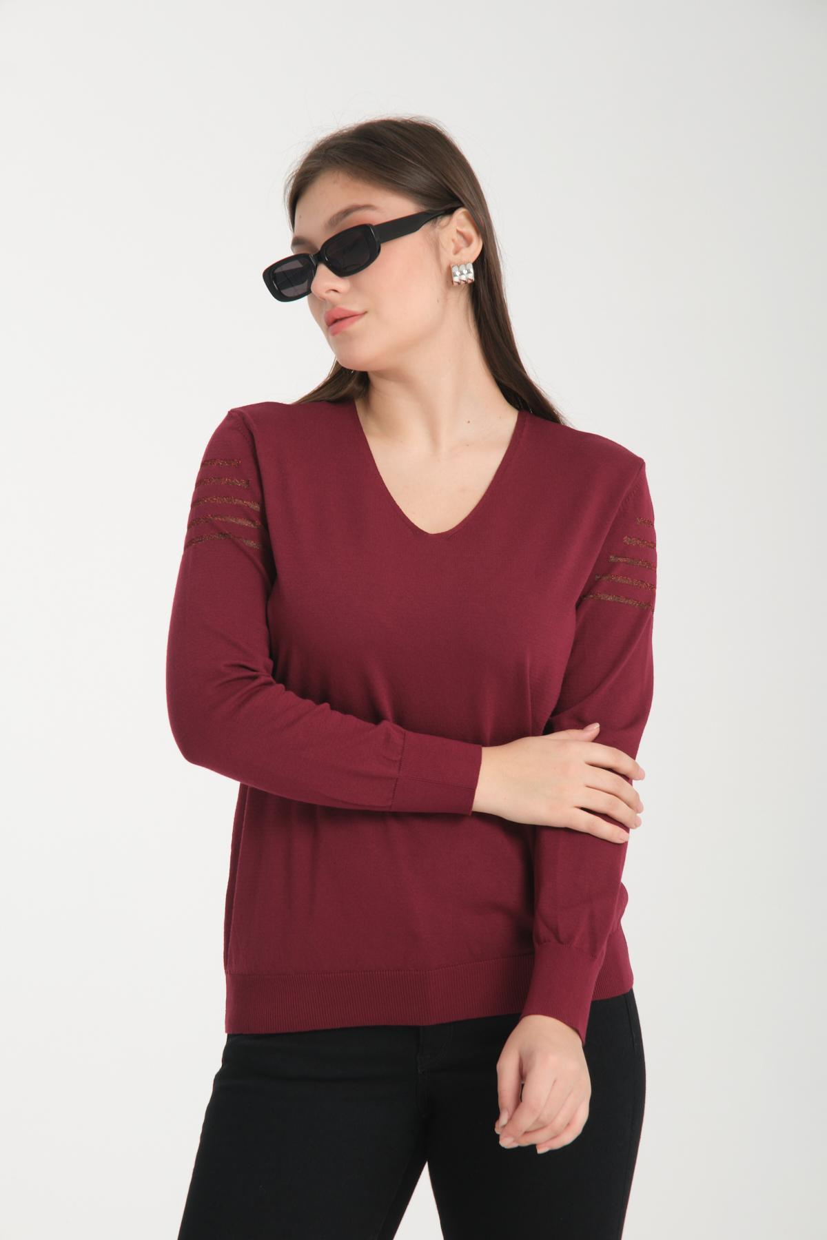 Wholesale Women Burgundy Glitter Garnished V Neck Knit Blouse 722620
