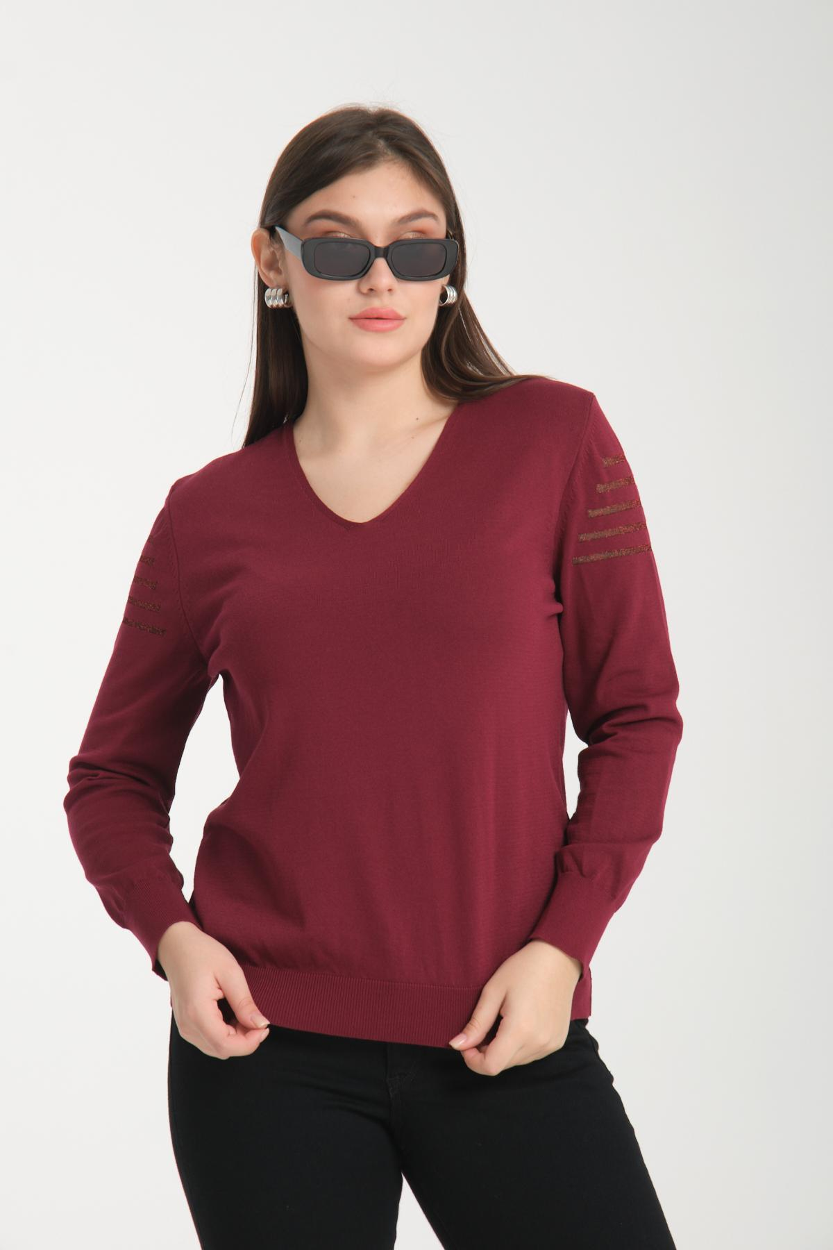Wholesale Women Burgundy Glitter Garnished V Neck Knit Blouse 722620