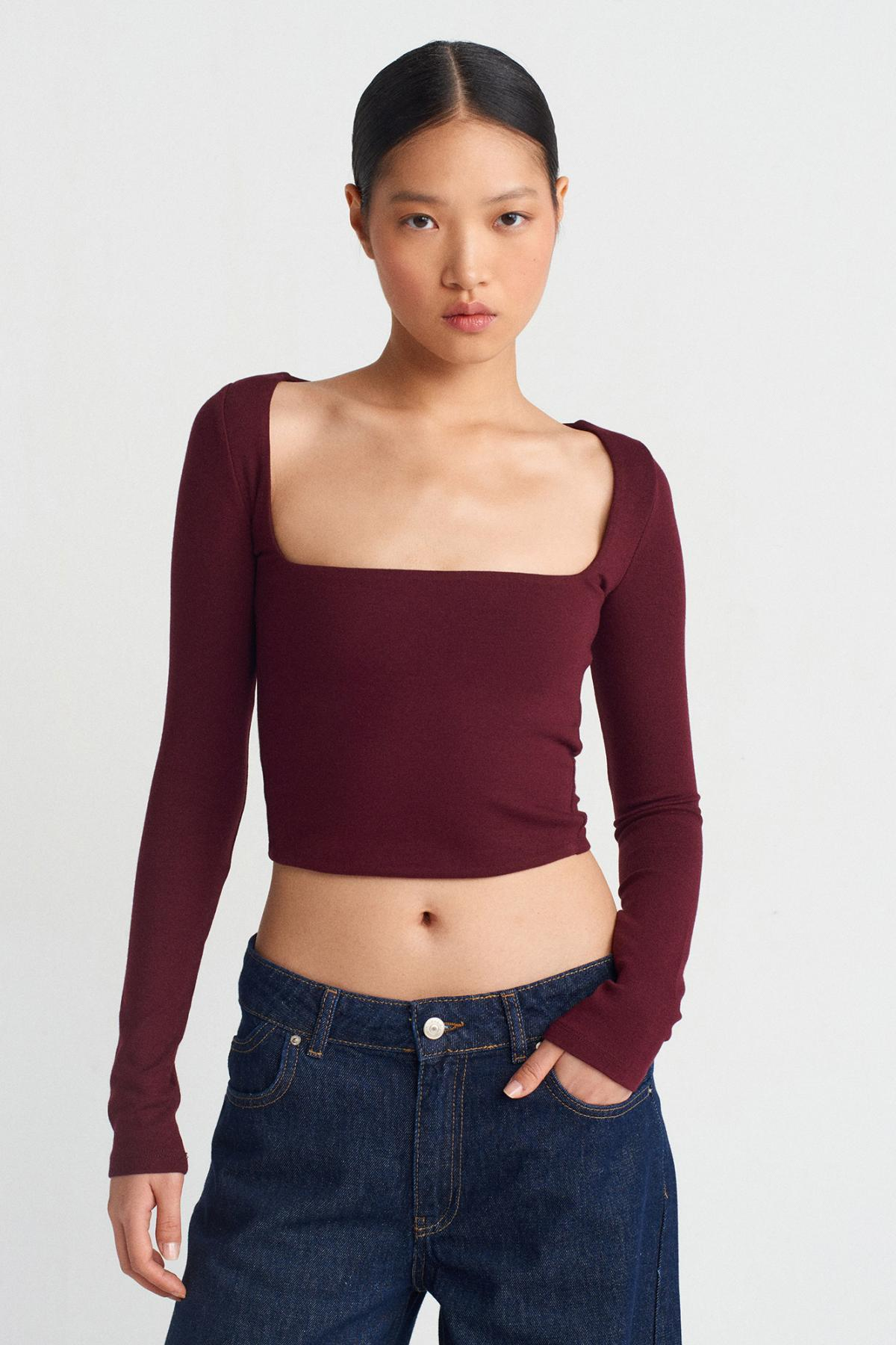 Wholesale Women Burgundy Long Sleeve Top 719722