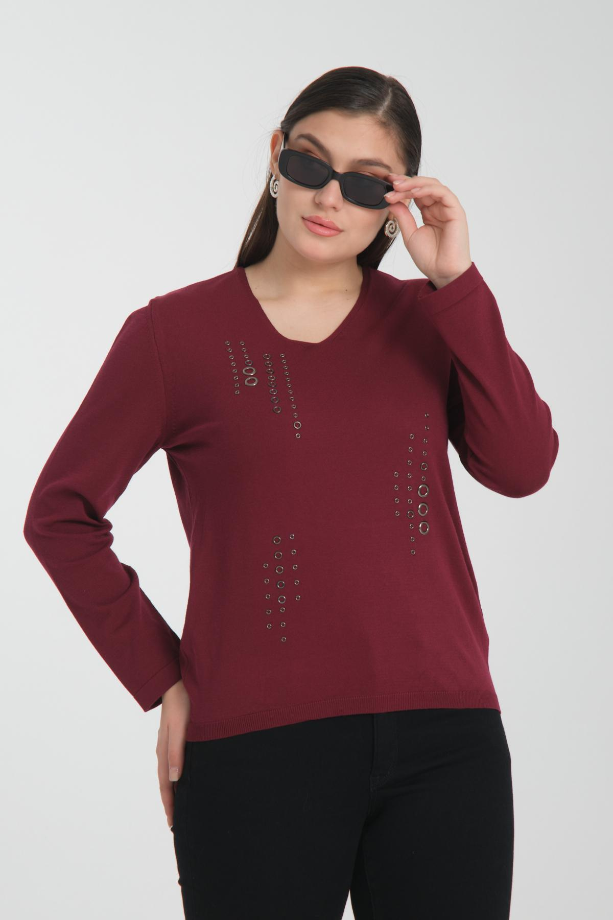 Wholesale Women Burgundy Studded V Neck Knit Blouse 722643