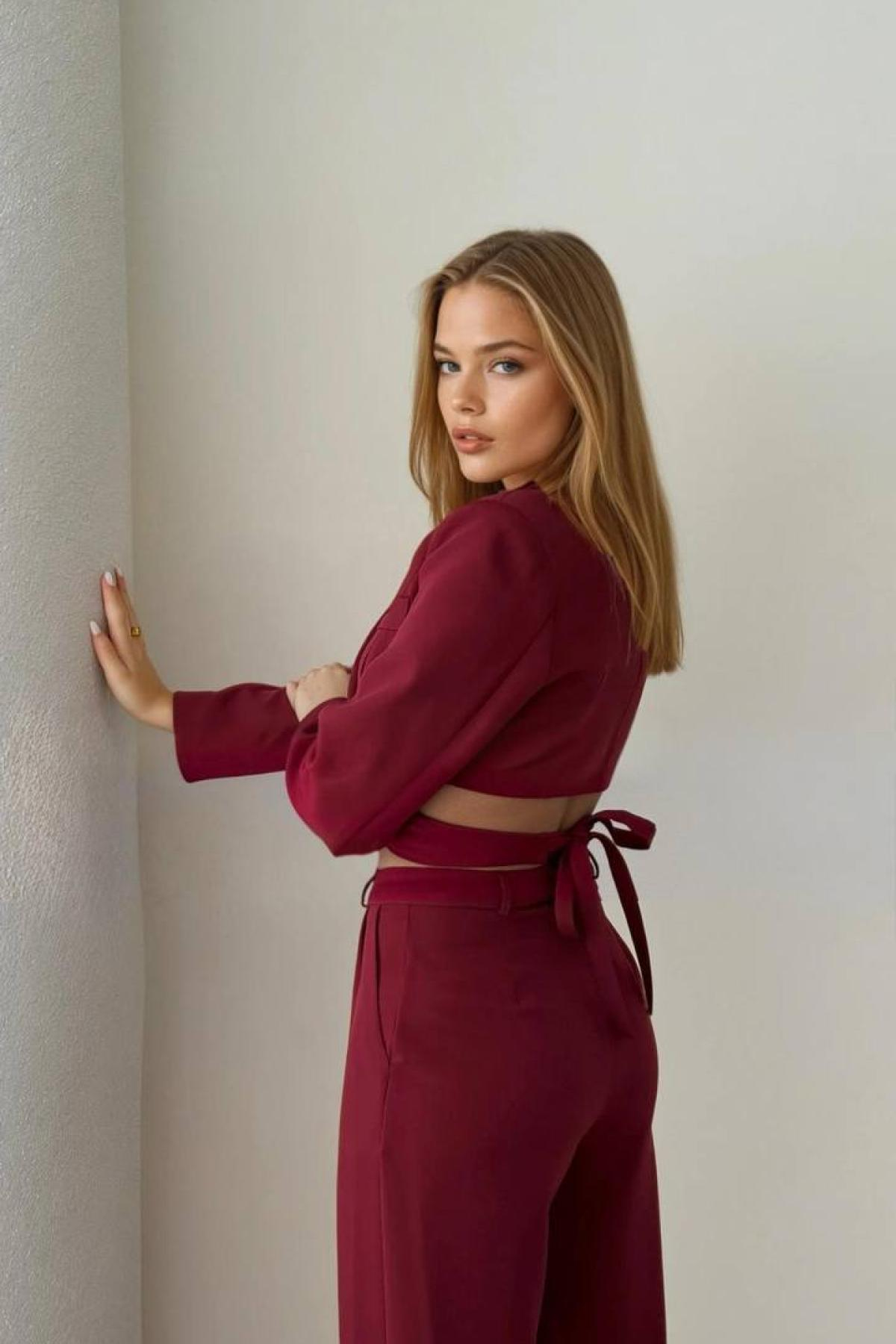 Wholesale Women Burgundy Suit 730078