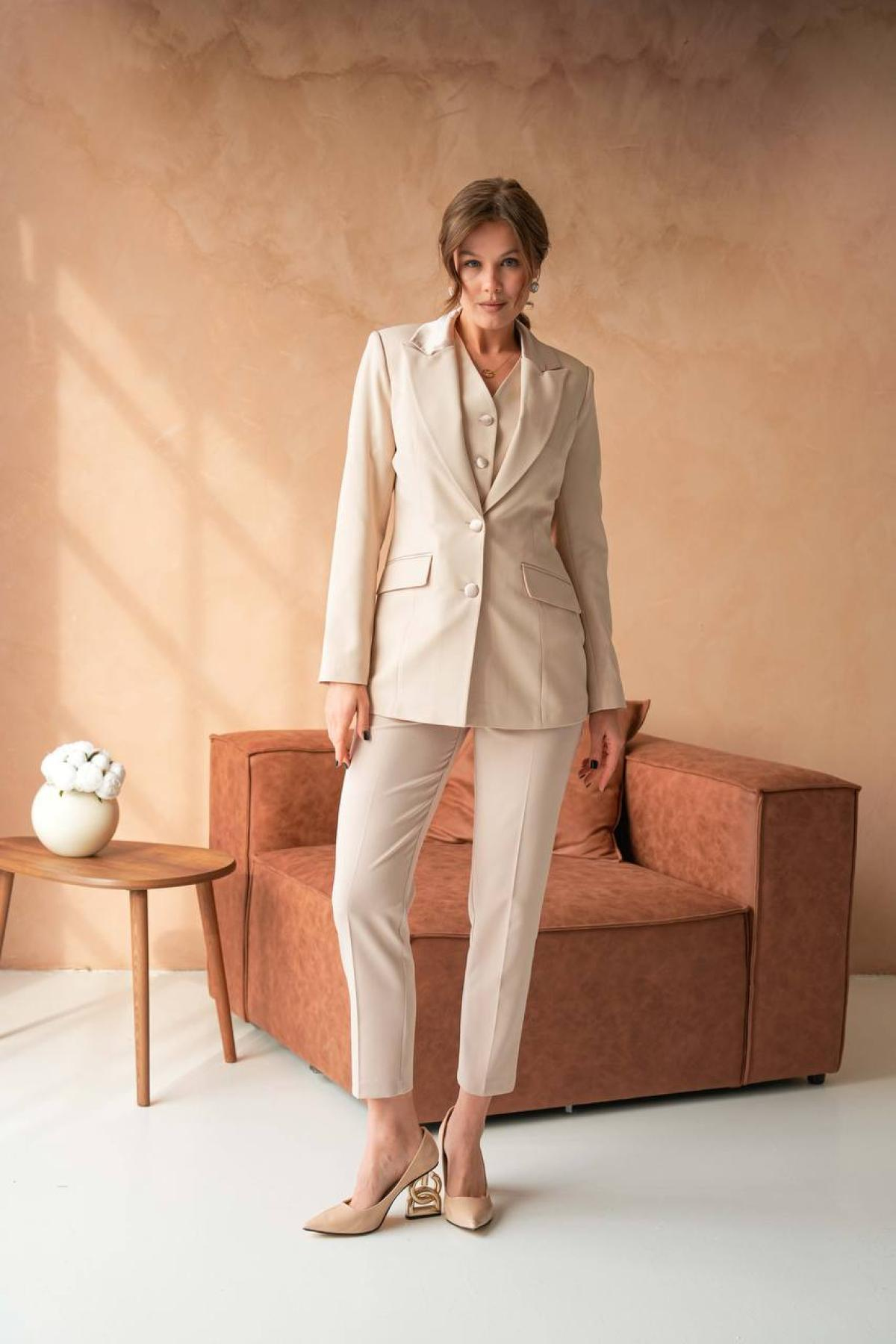 Wholesale Women Champagne Three Piece Suit 733510