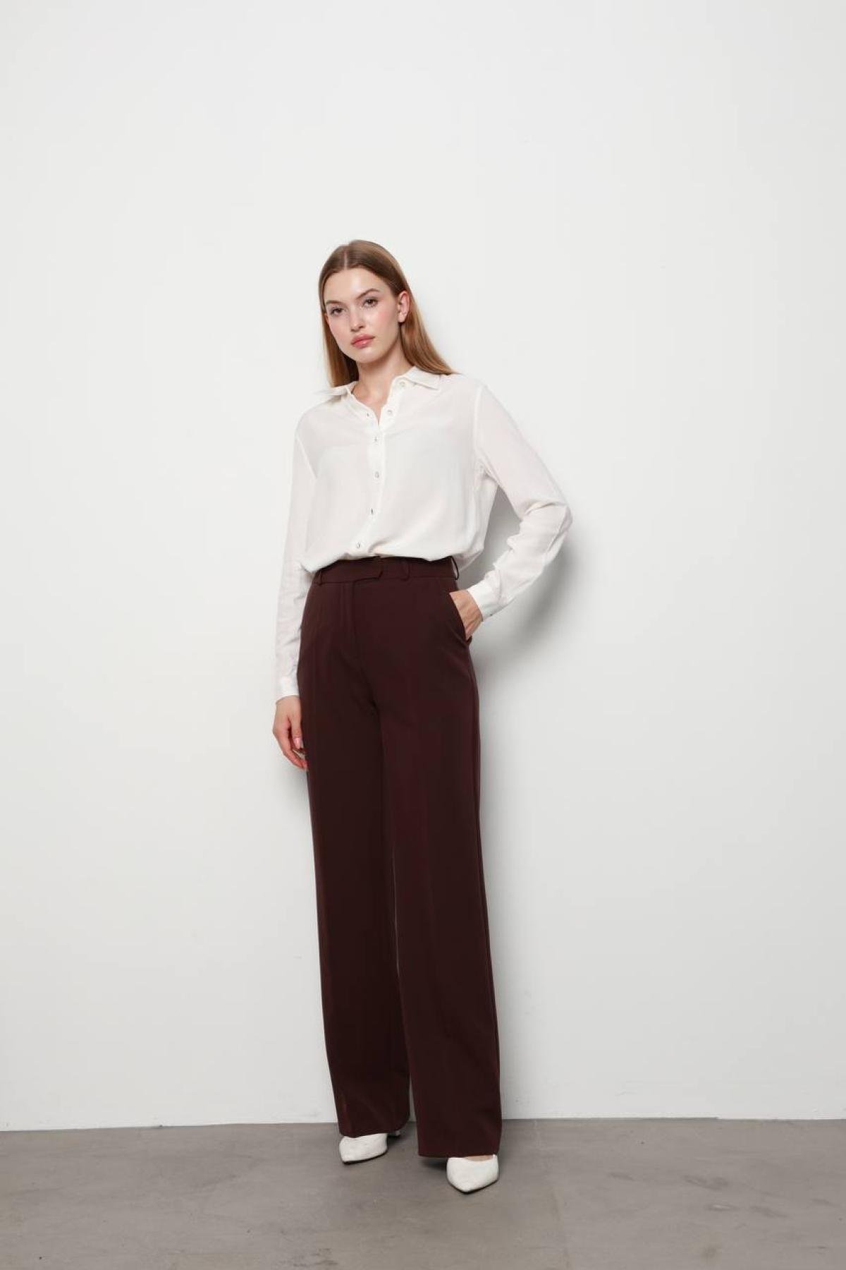 Wholesale Women  Chocolate Trousers 718347