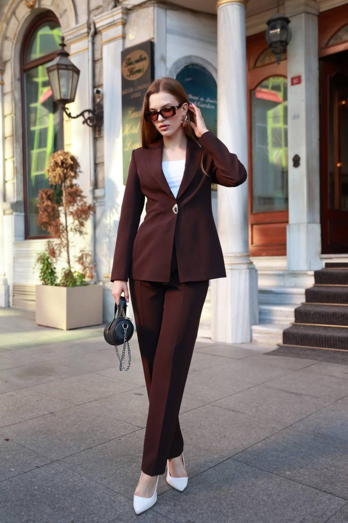 Wholesale Women Chocolate Two Piece Suit Blazer and Pants Set 718333