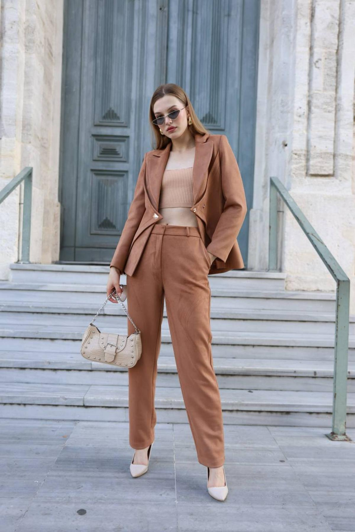 Wholesale Women Coffee Brown Two Piece Suit Blazer and Pants Set 718284