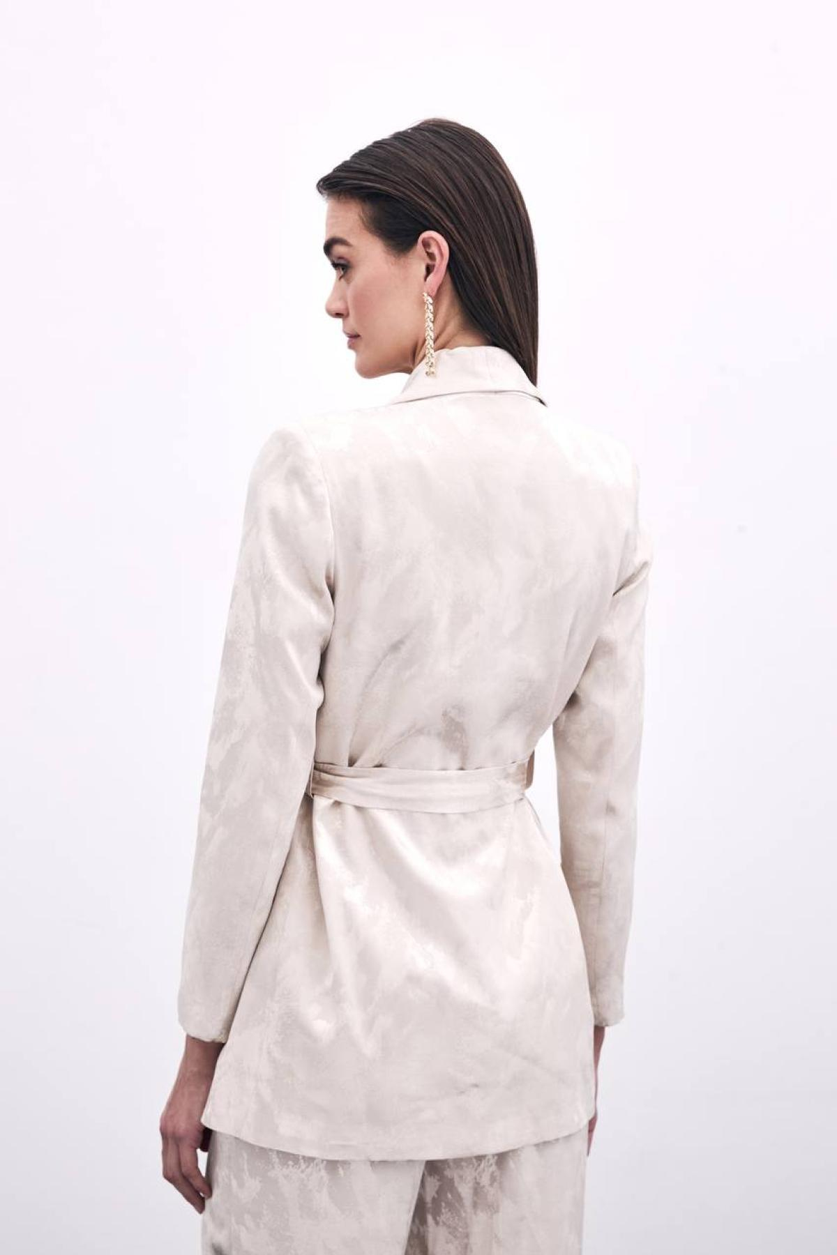 Wholesale Women Cream Blazer Jacket 731290