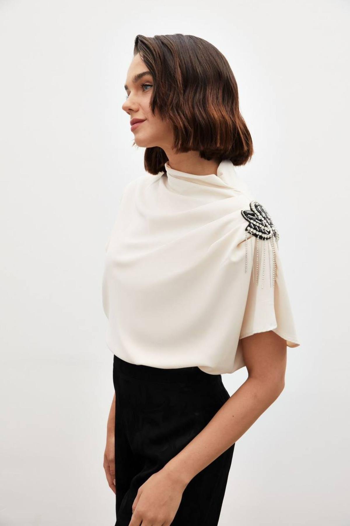 Wholesale Women Cream Blouse 735883