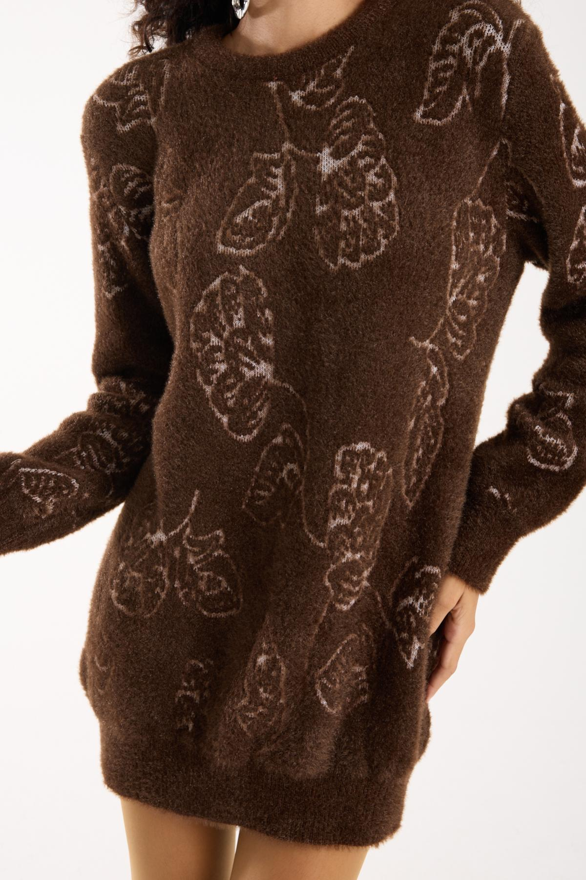 Wholesale Women Dark Brown Crew-Neck Knit Blouse with Leaf Pattern 738876