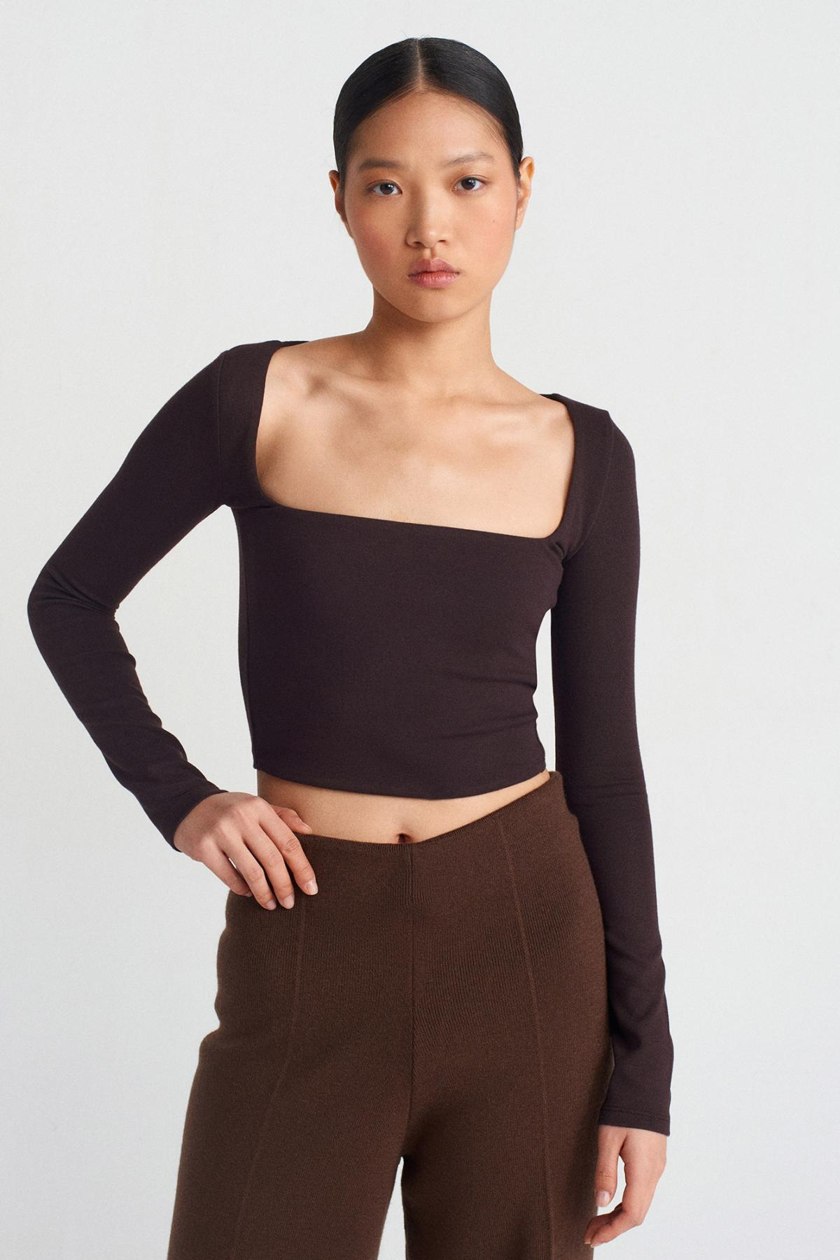 Wholesale Women Dark Brown Long Sleeve Top 719723