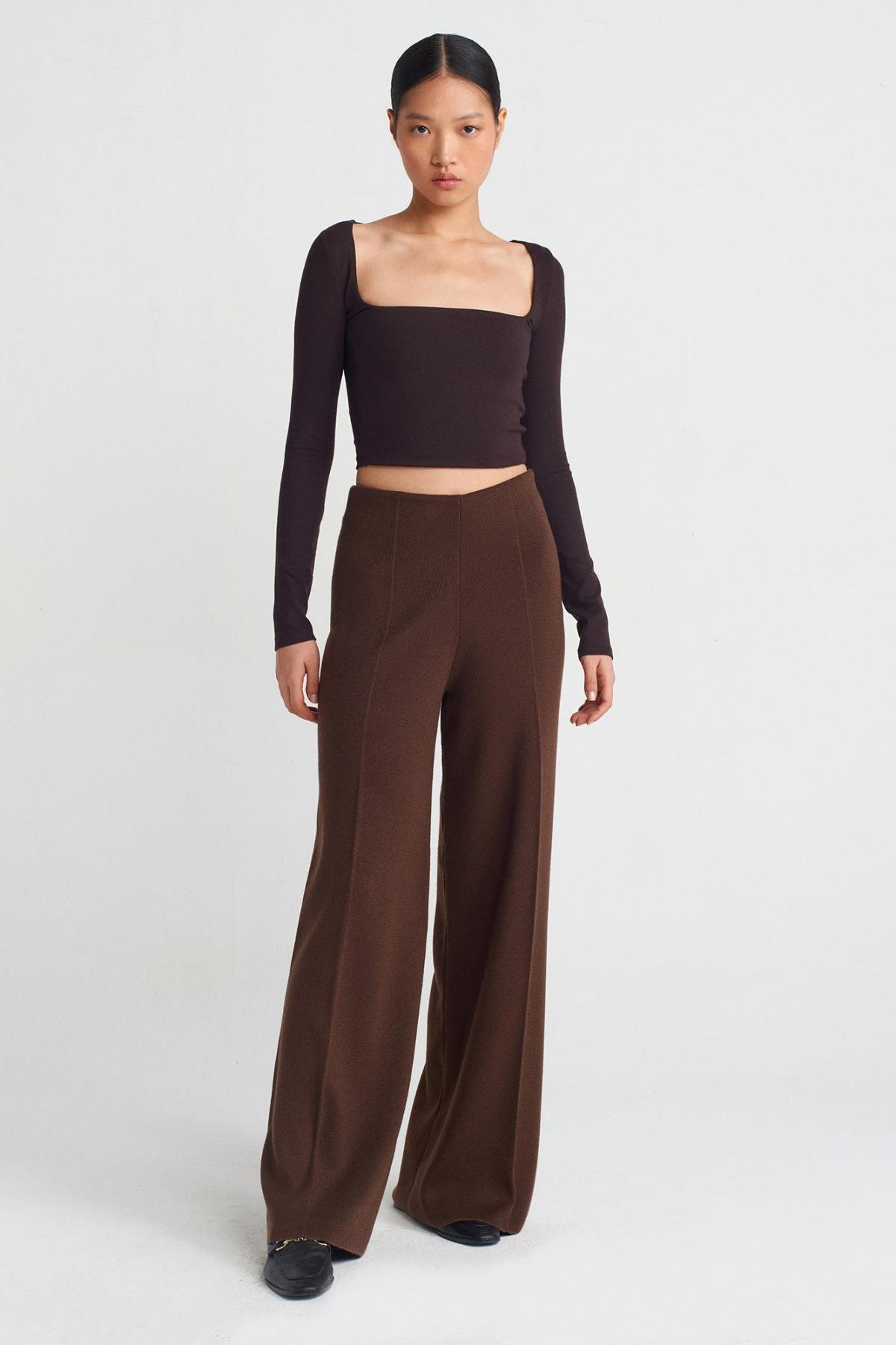 Wholesale Women Dark Brown Long Sleeve Top 719723