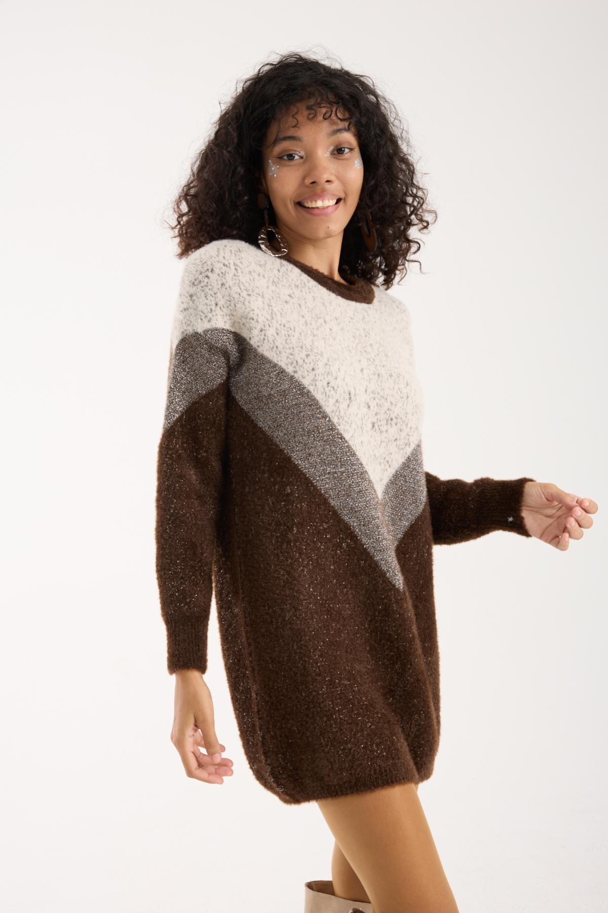 Wholesale Women Dark Brown Two-Tone Crew-Neck Lurex Knit Blouse 738870
