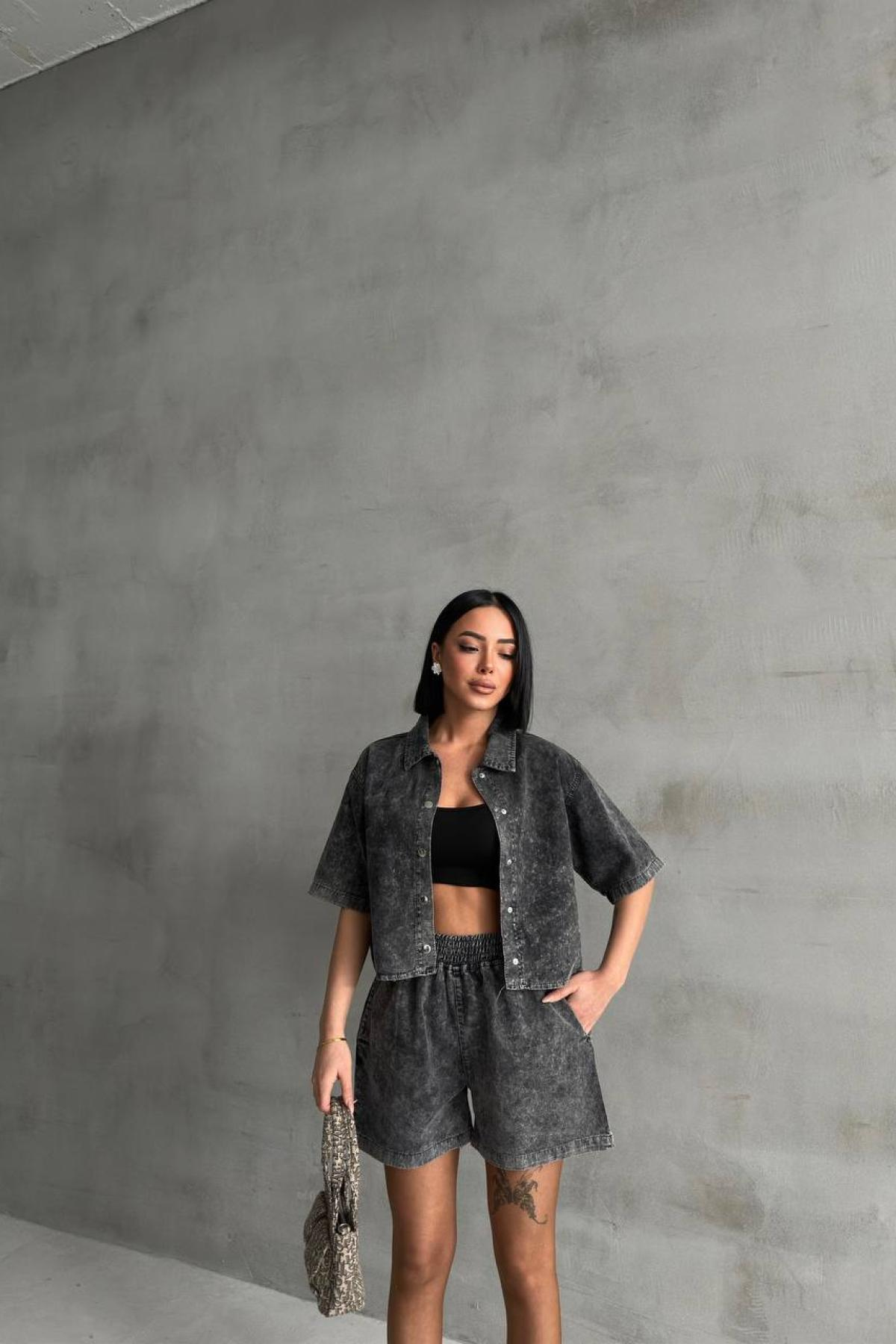 Wholesale Women Dark Gray Denim Shorts Set 731165