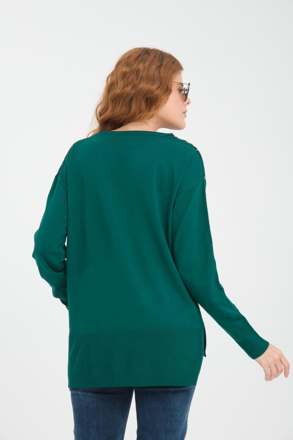 Wholesale Women Dark Green Glitter Crew-Neck Sweaters 710996