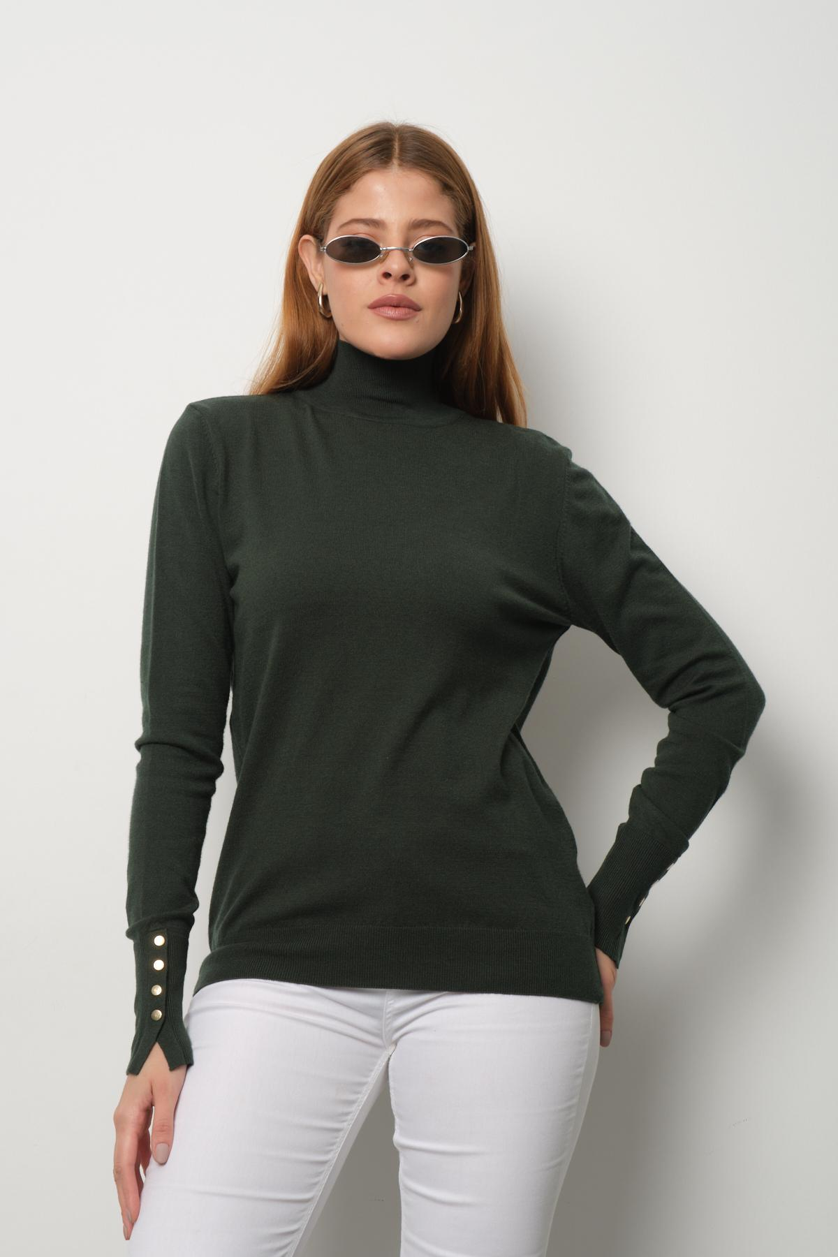 Wholesale Women Dark Green Mock-Neck Sweaters 711163