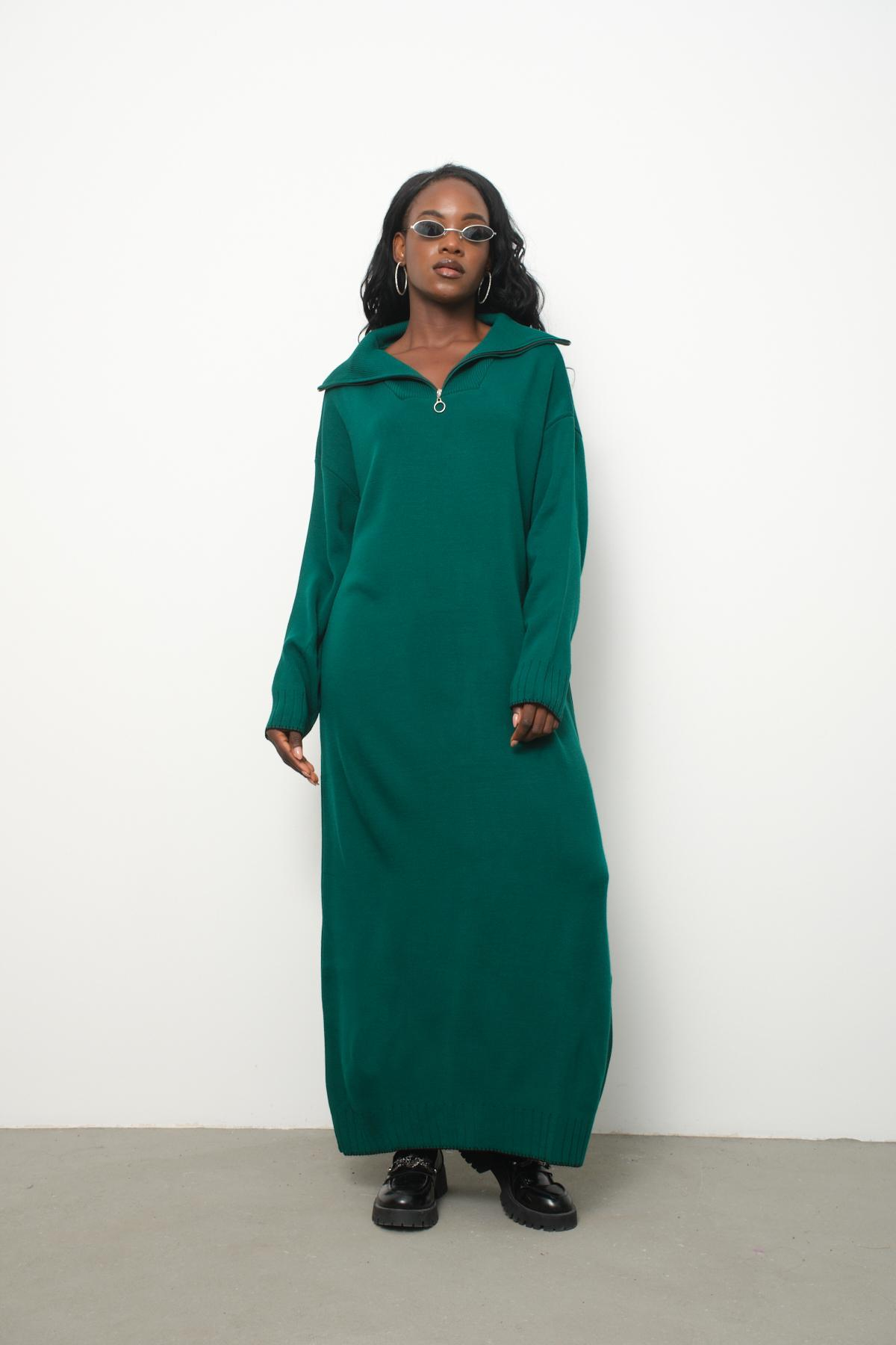 Wholesale Women Dark Green Zip-Neck Knitted Maxi Dresses 710106