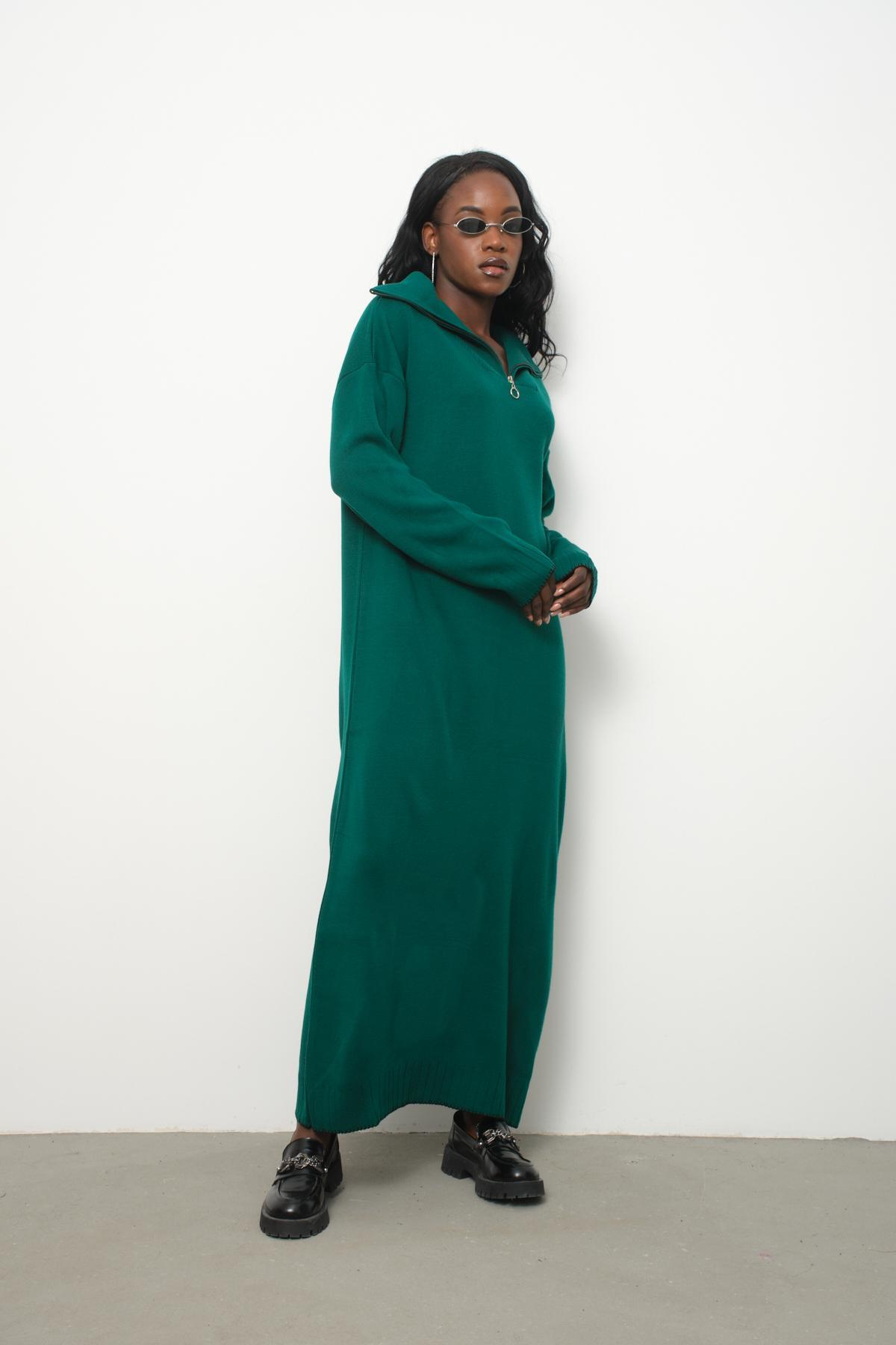 Wholesale Women Dark Green Zip-Neck Knitted Maxi Dresses 710106