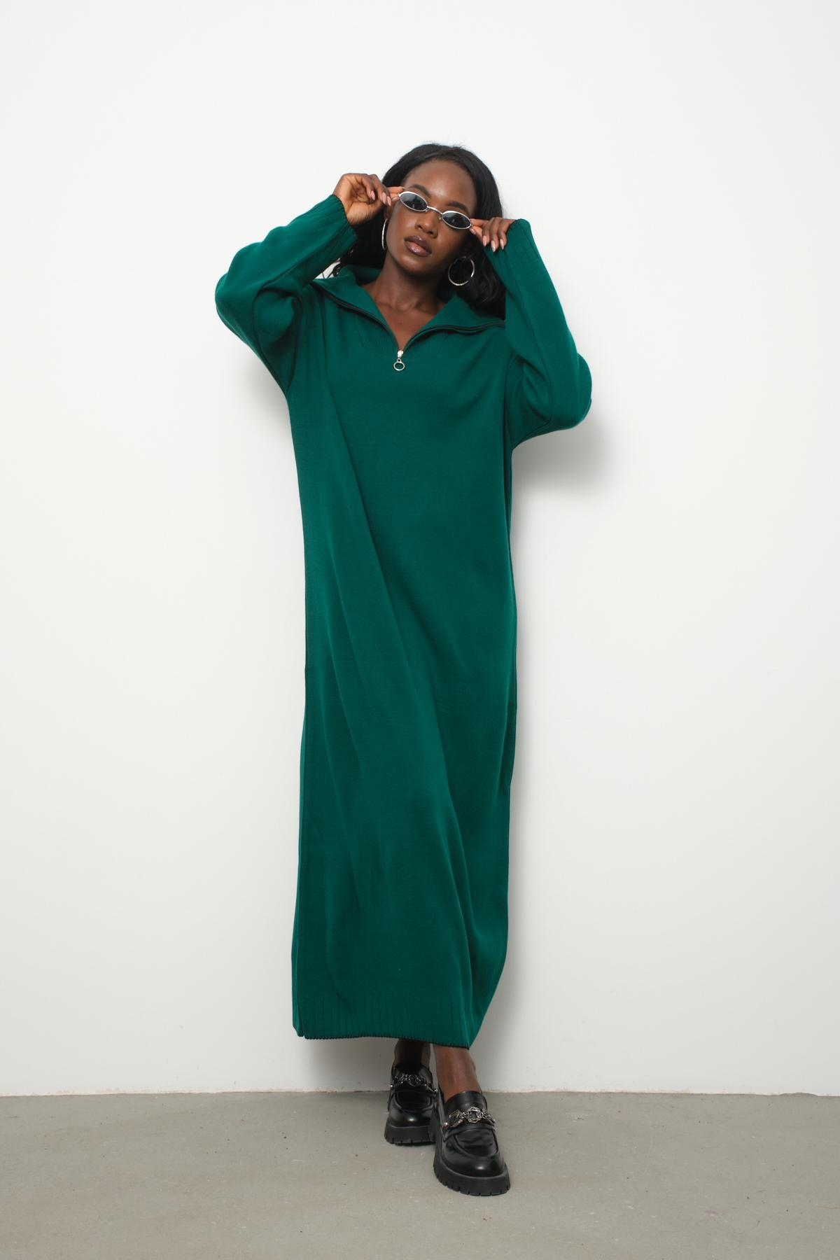 Wholesale Women Dark Green Zip-Neck Knitted Maxi Dresses 710106