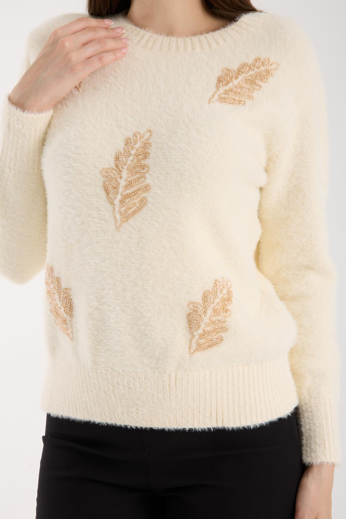 Wholesale Women Ecru Crew-Neck Knit Blouse with Beaded Embroidery 738901