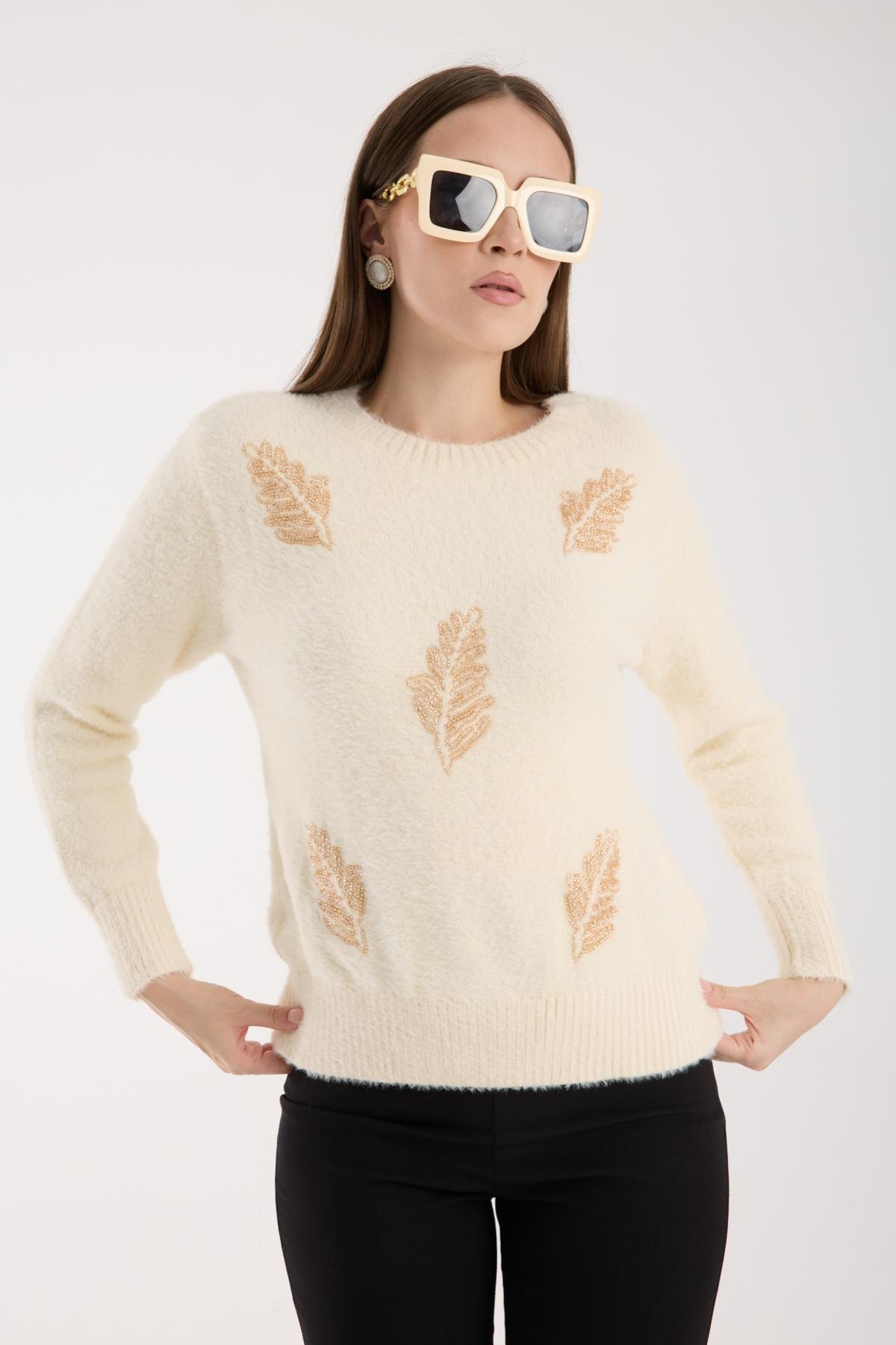 Wholesale Women Ecru Crew-Neck Knit Blouse with Beaded Embroidery 738901