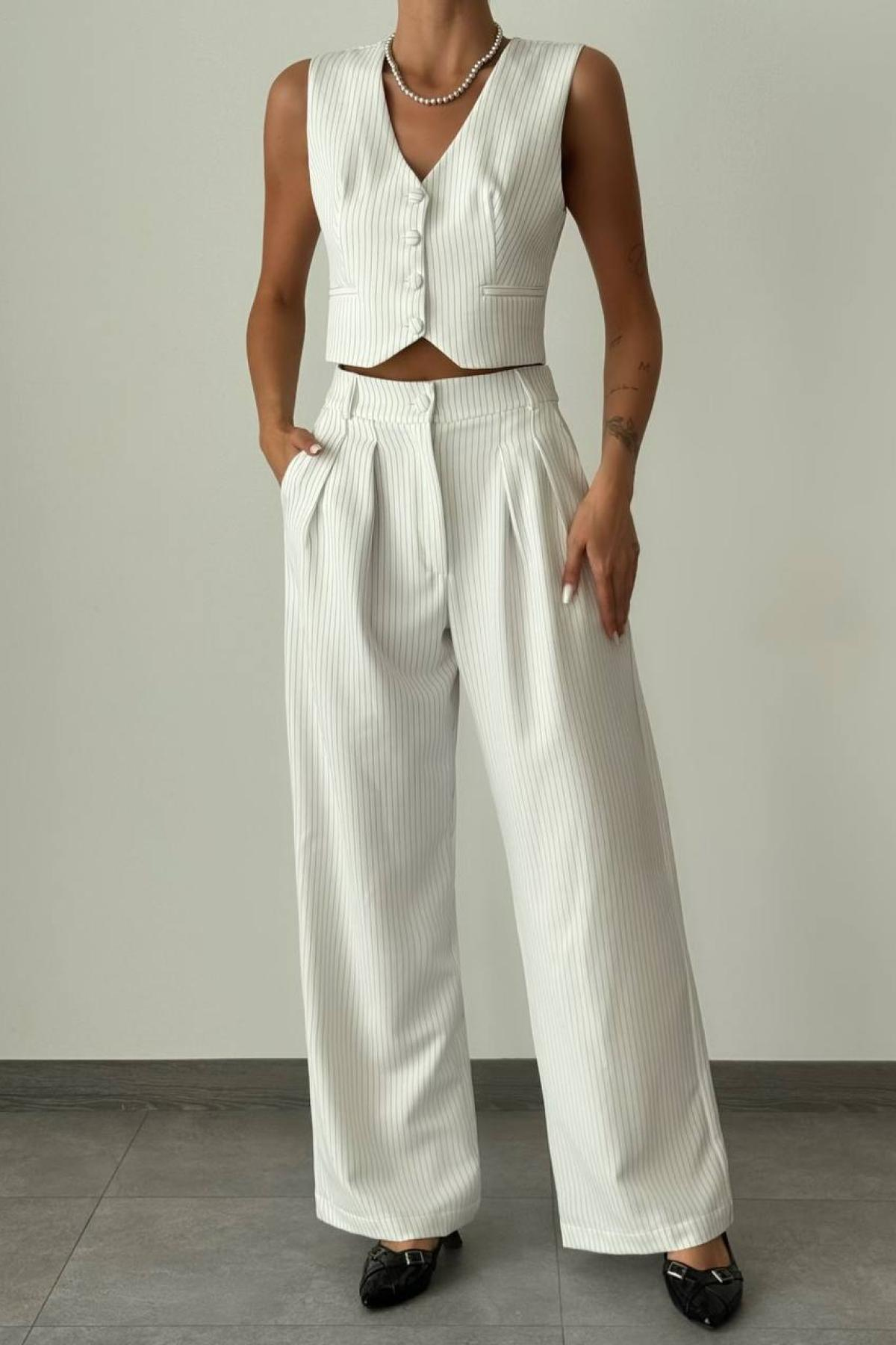 Wholesale Women Ecru Suit 732428
