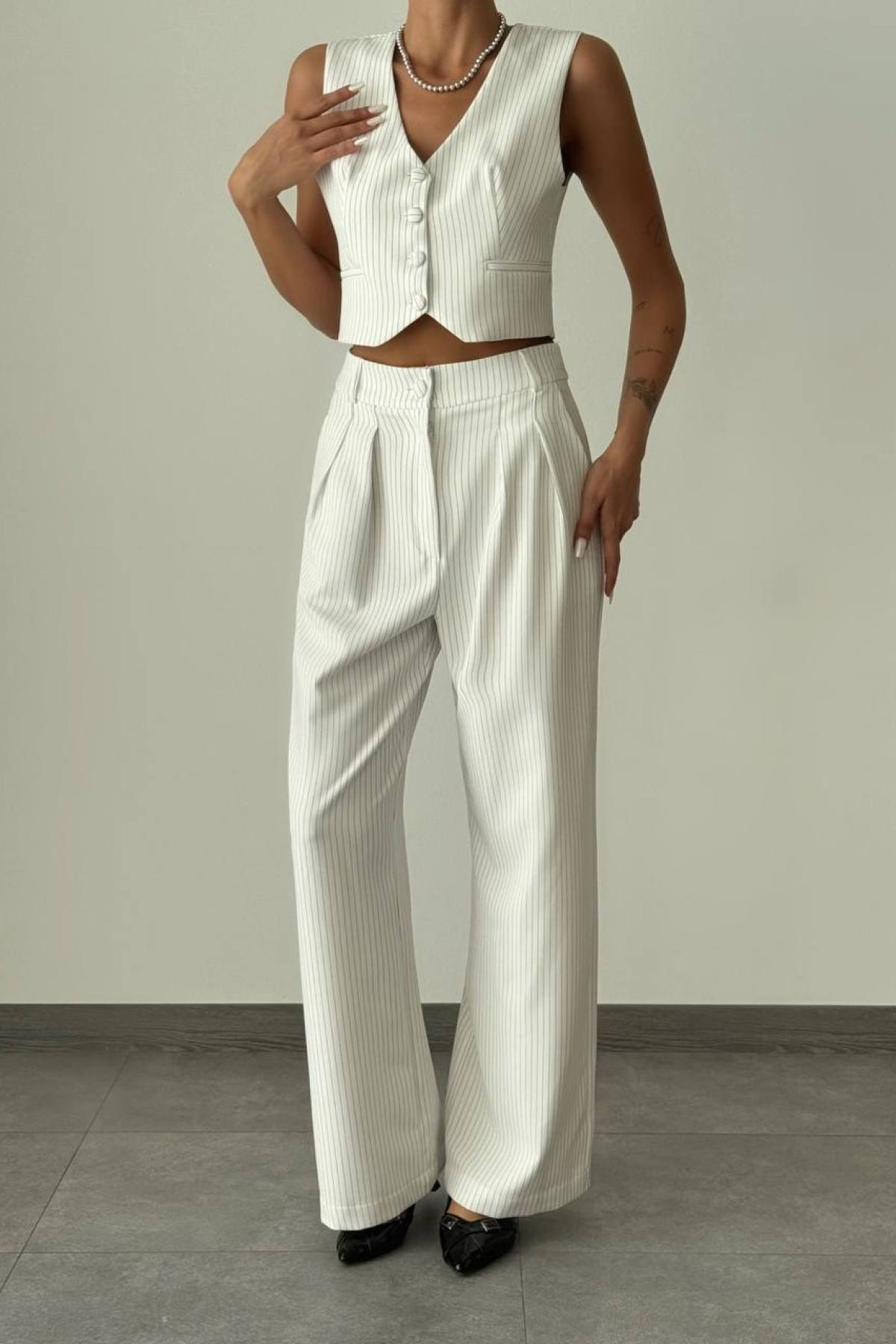 Wholesale Women Ecru Suit 732428
