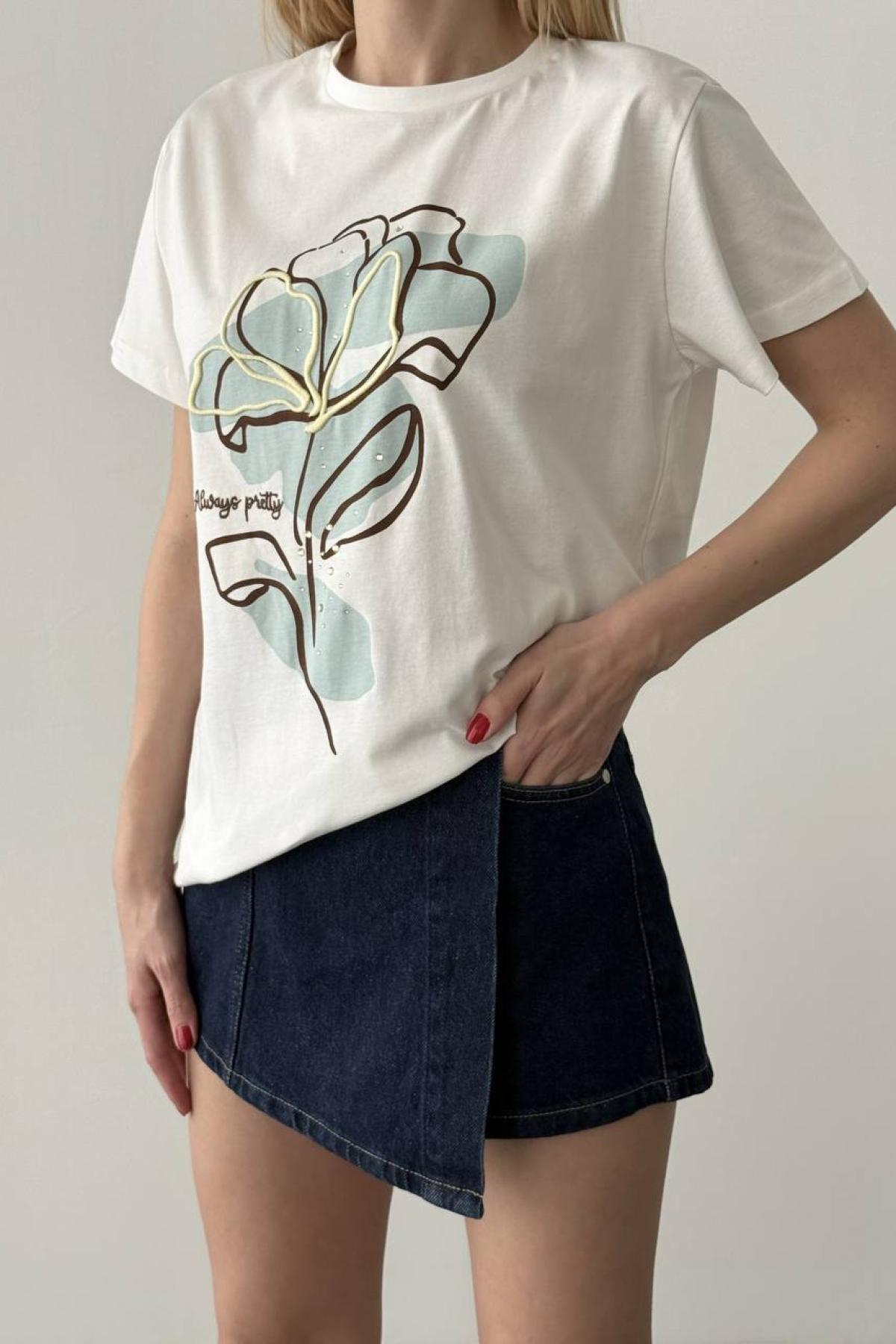 Wholesale Women Ecru T-shirt 735809