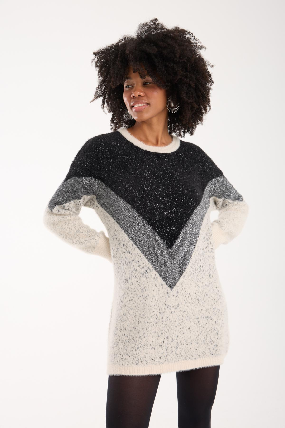 Wholesale Women Ecru Two-Tone Crew-Neck Lurex Knit Blouse 738867