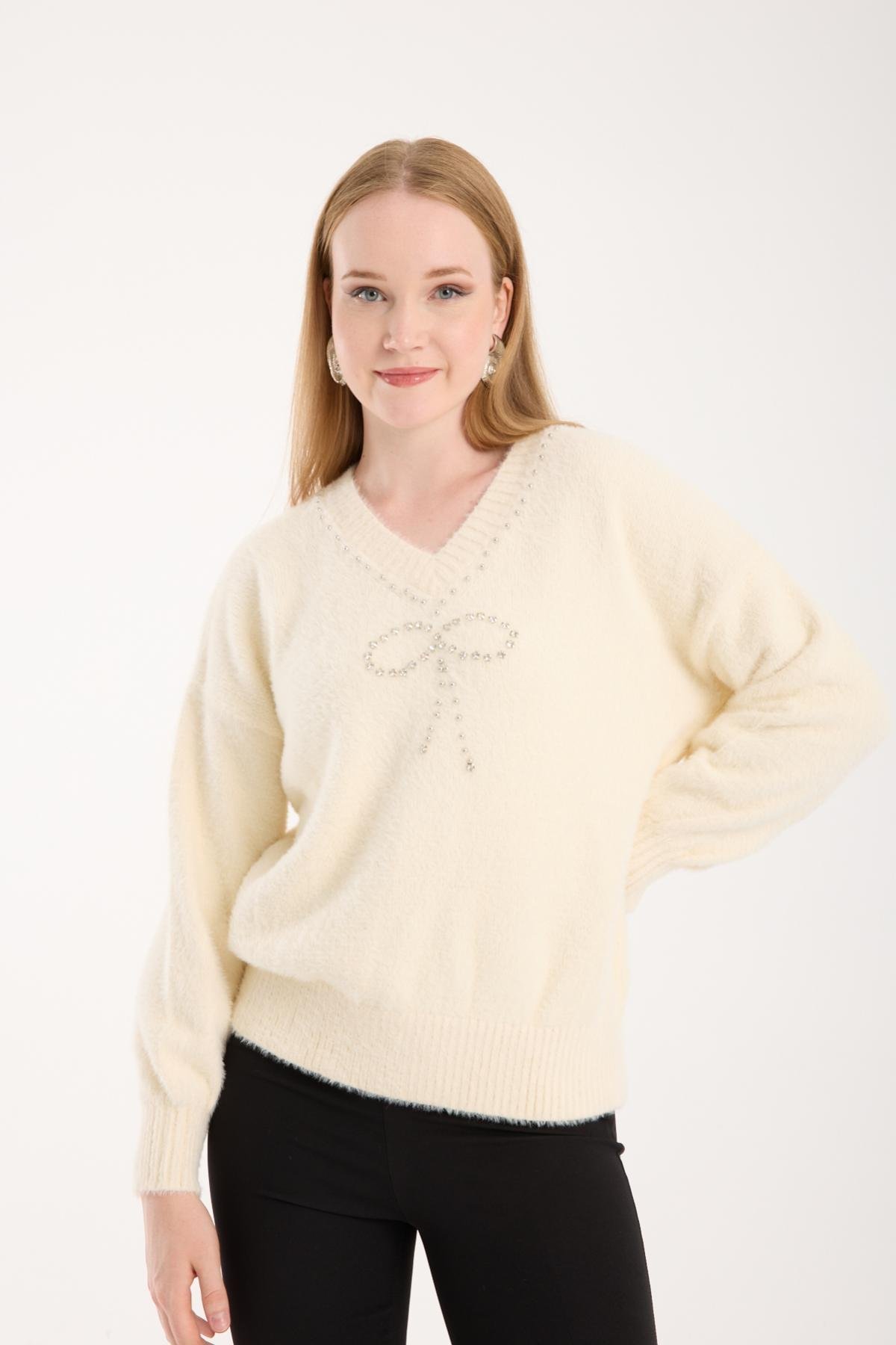 Wholesale Women Ecru V-Neck Knit Blouse with Rhinestone and Pearl Embellishments 738879