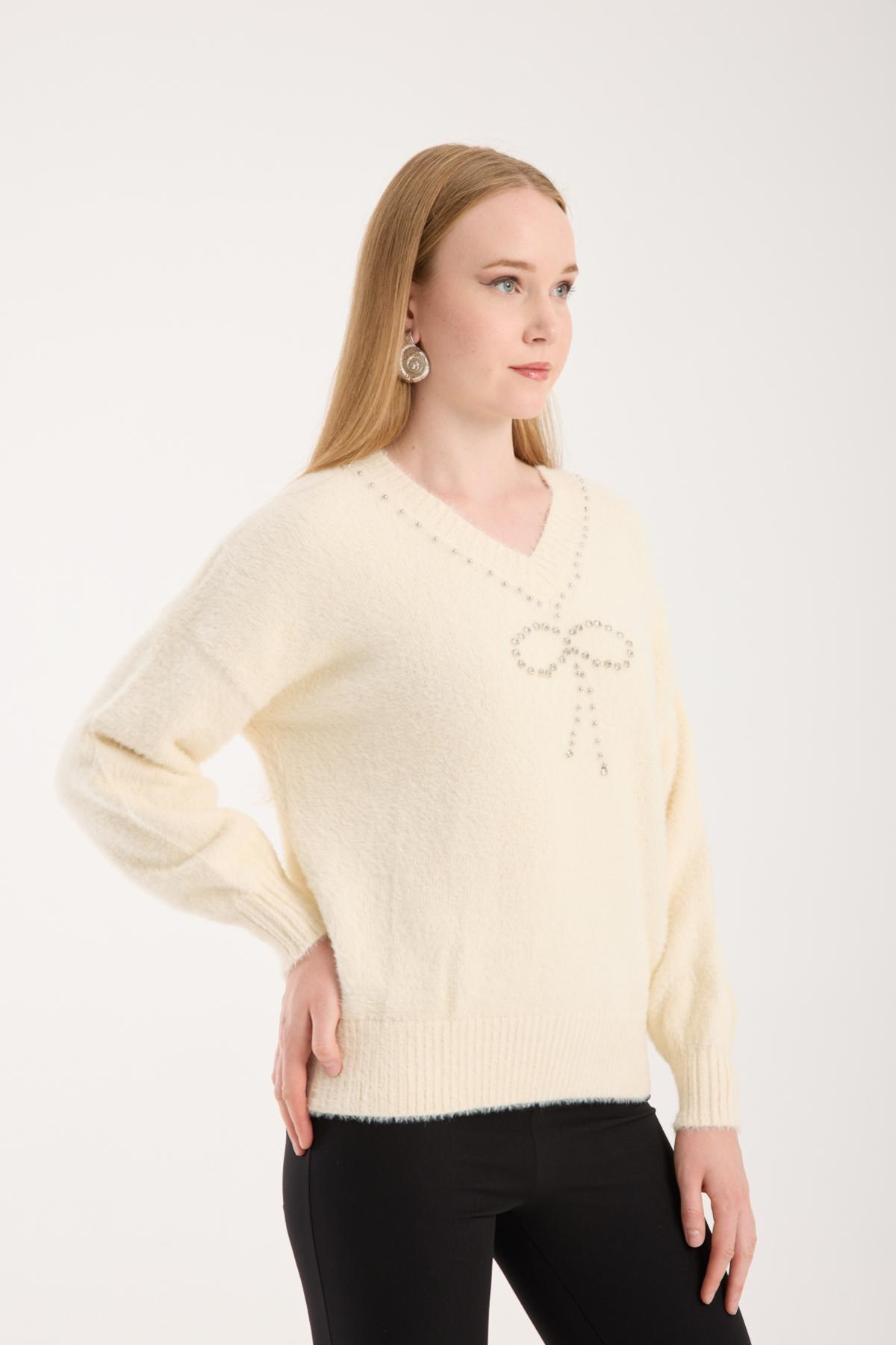 Wholesale Women Ecru V-Neck Knit Blouse with Rhinestone and Pearl Embellishments 738879