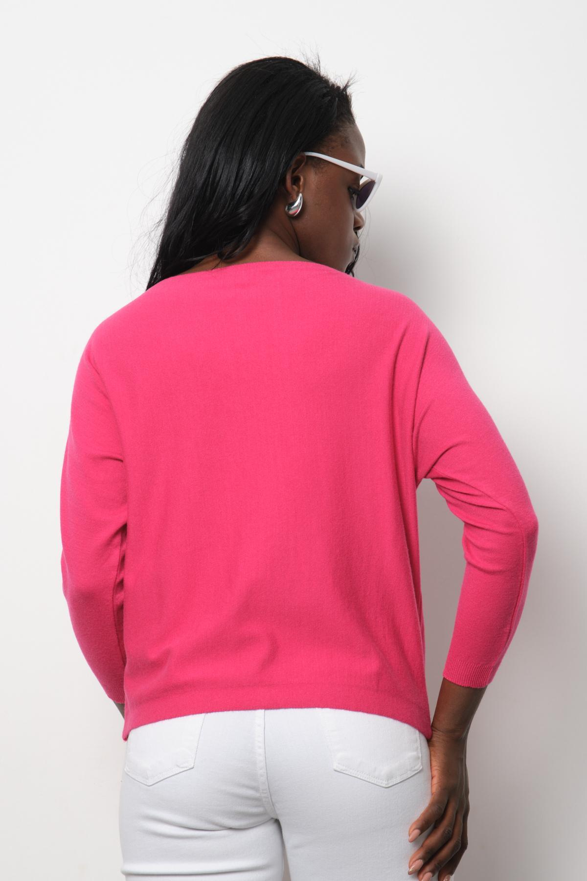 Wholesale Women Fuchsia Boat-Neck Sweaters 711036